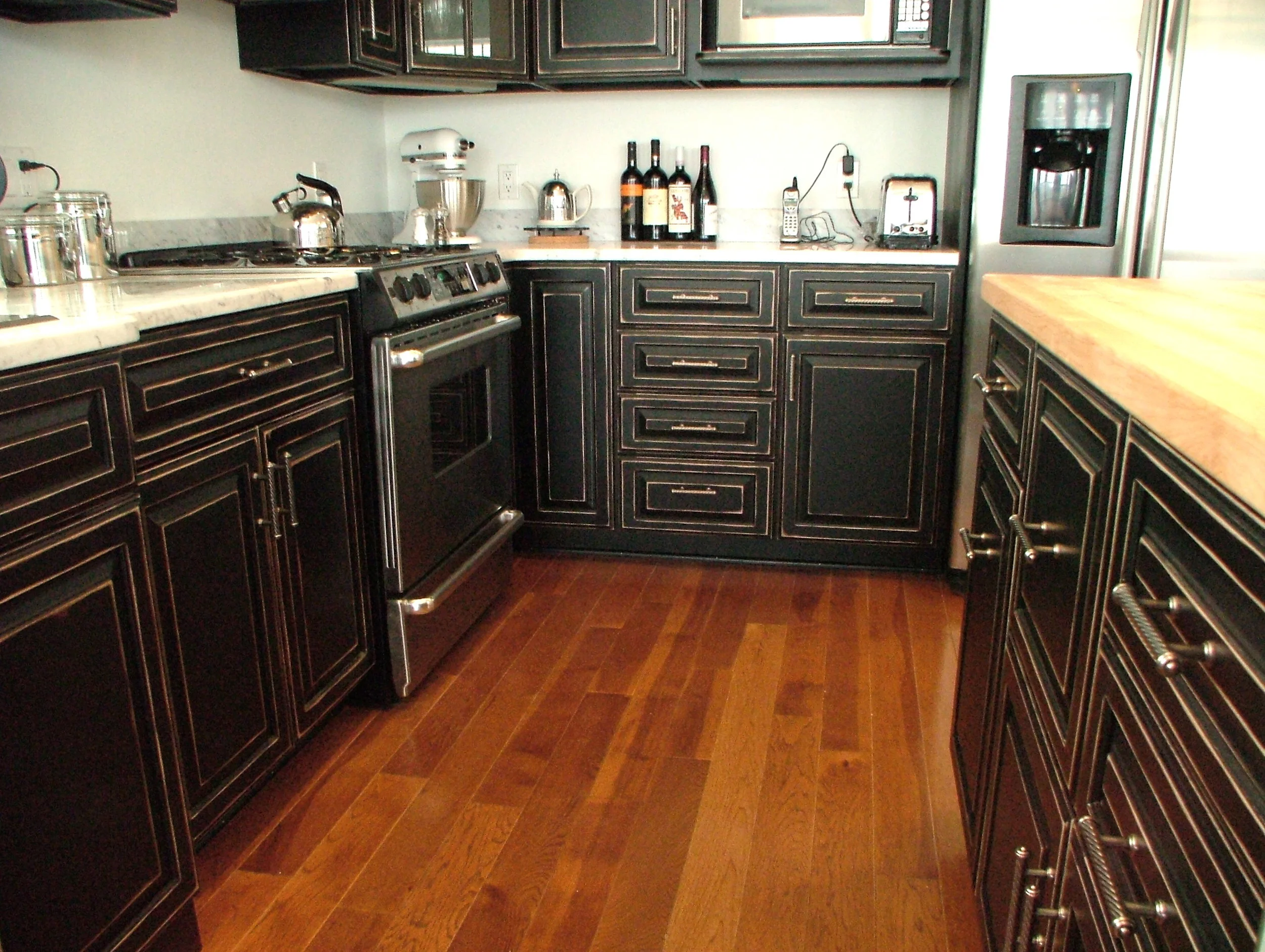 COFFE HICKORY KITCHEN.JPG