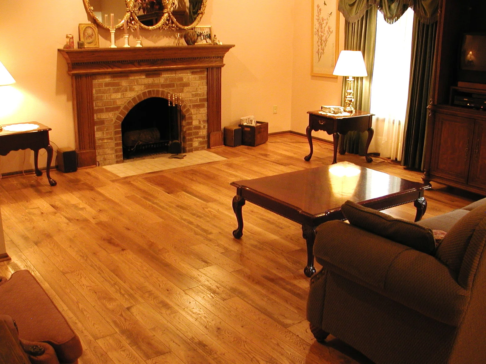 ENGLISH PUB OAK1.JPG