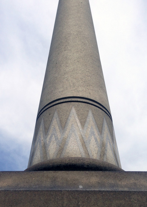  An obelisk. 