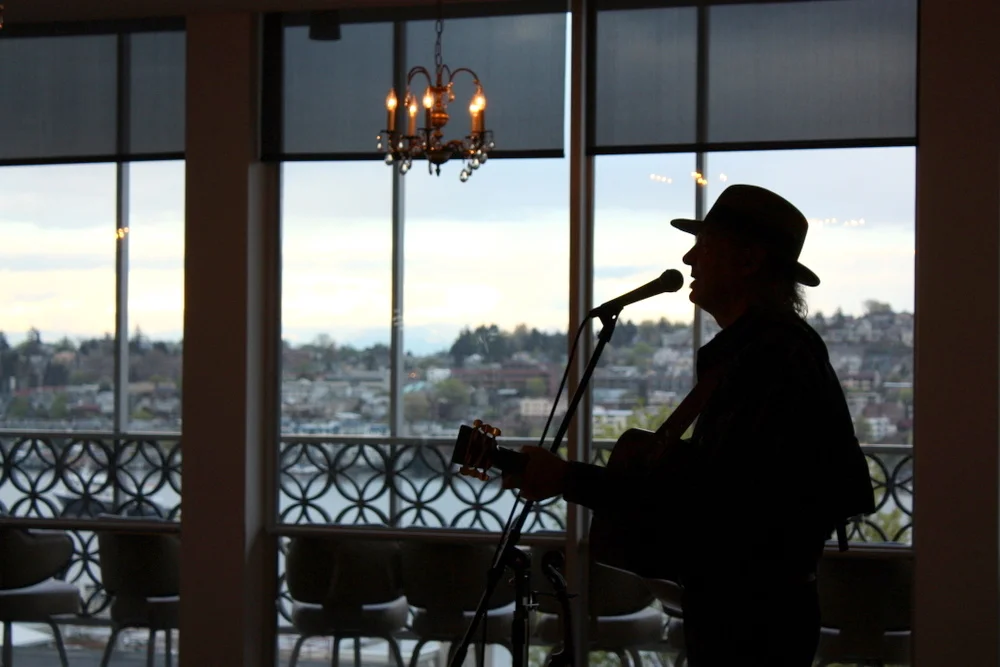  Bill's an American singer-songwriter, but spends a lot of time in Norway. More cross-culture for this cross-cultural event. http://www.facebook.com/pages/Bill-Booth/40034249337 