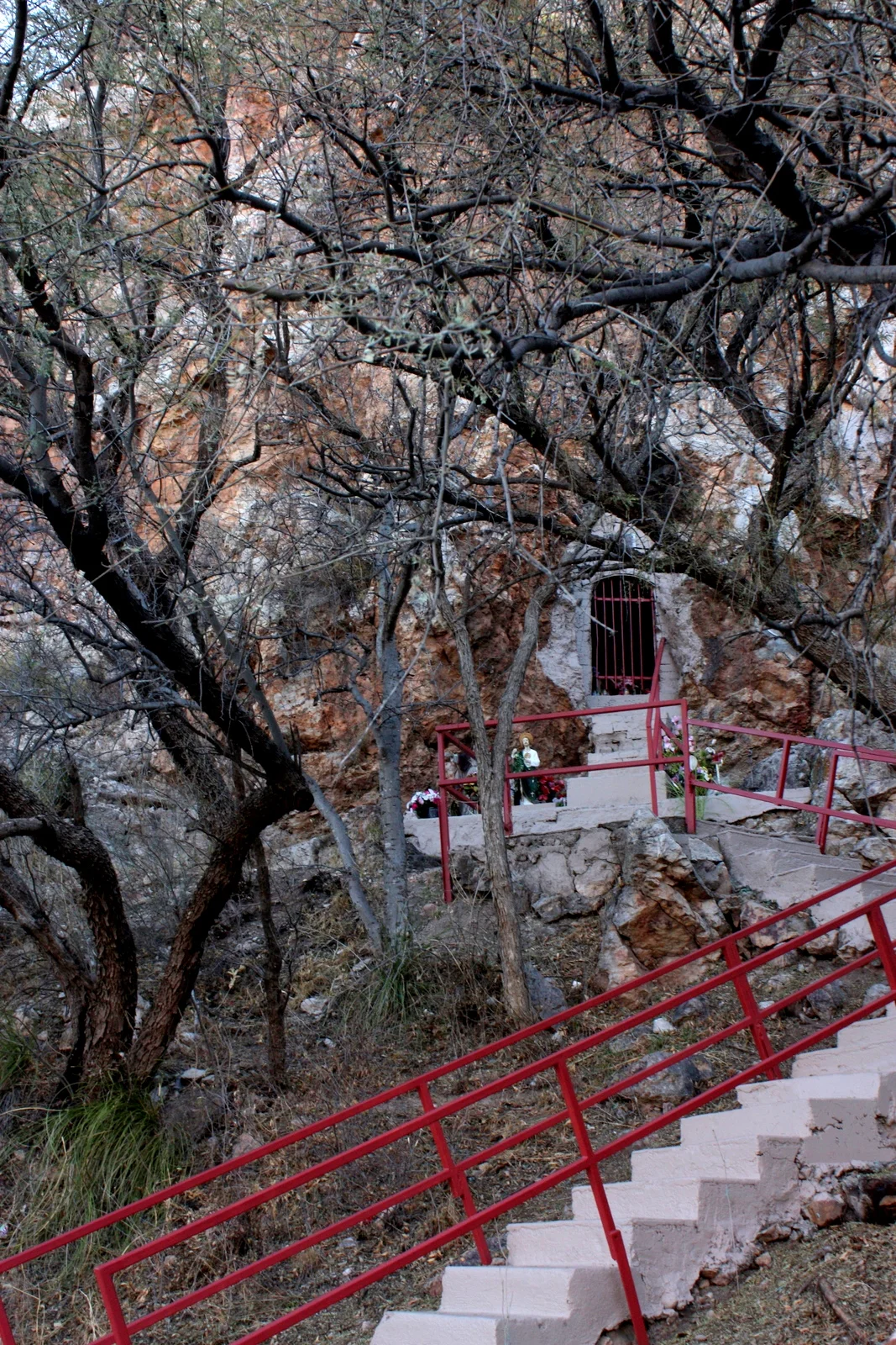  On the way to Patagonia, from Nogales, sped past this roadside shrine, u-turned for a look. Telles Family Shrine. From the plaque onsite: "BEGUN 1941
ERECTED BY JUANITA AND JUAN TELLES
BASED ON A VOW TO GOD FOR THE SAFETY OF THEIR SONS IN WAR
RE-