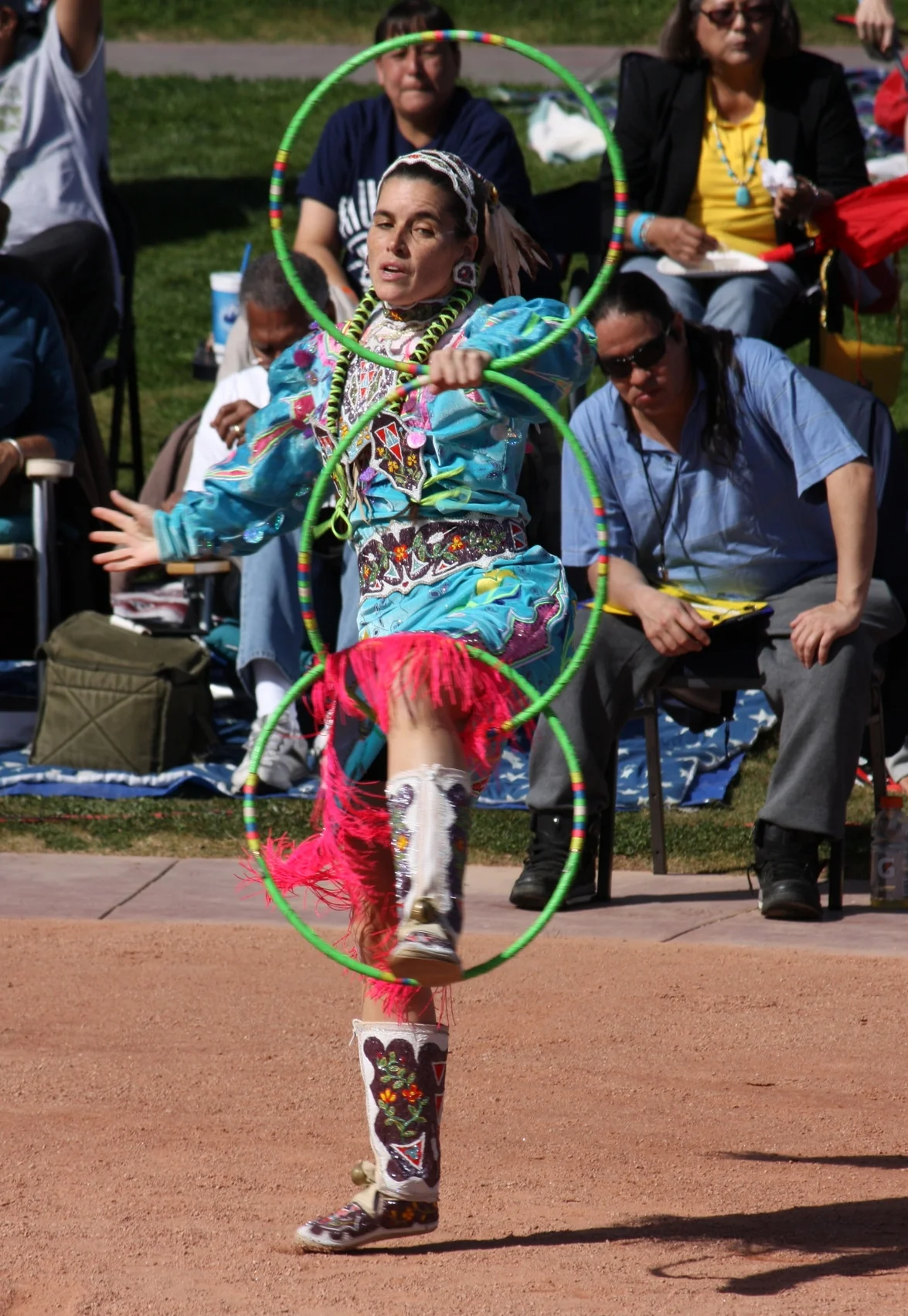  Her dress was amazing. 