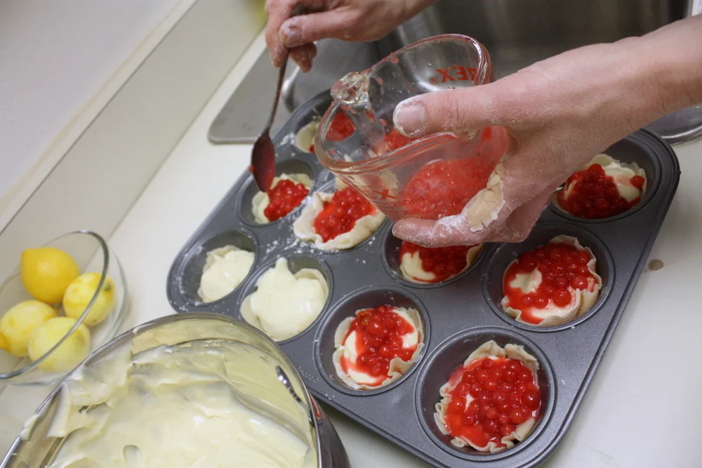 Langdon Cook Red Huckleberry Class