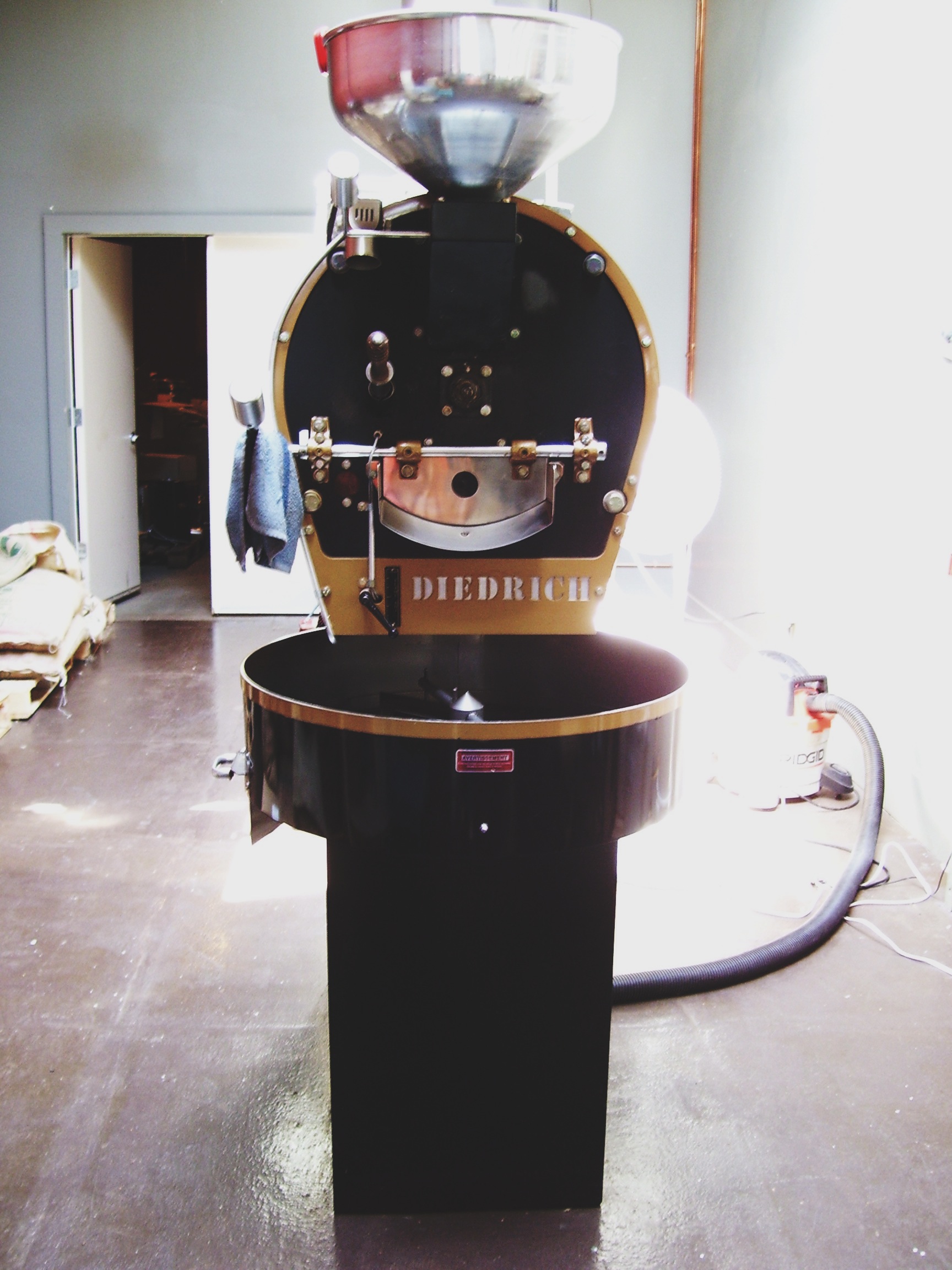  Victrola's drum roaster 