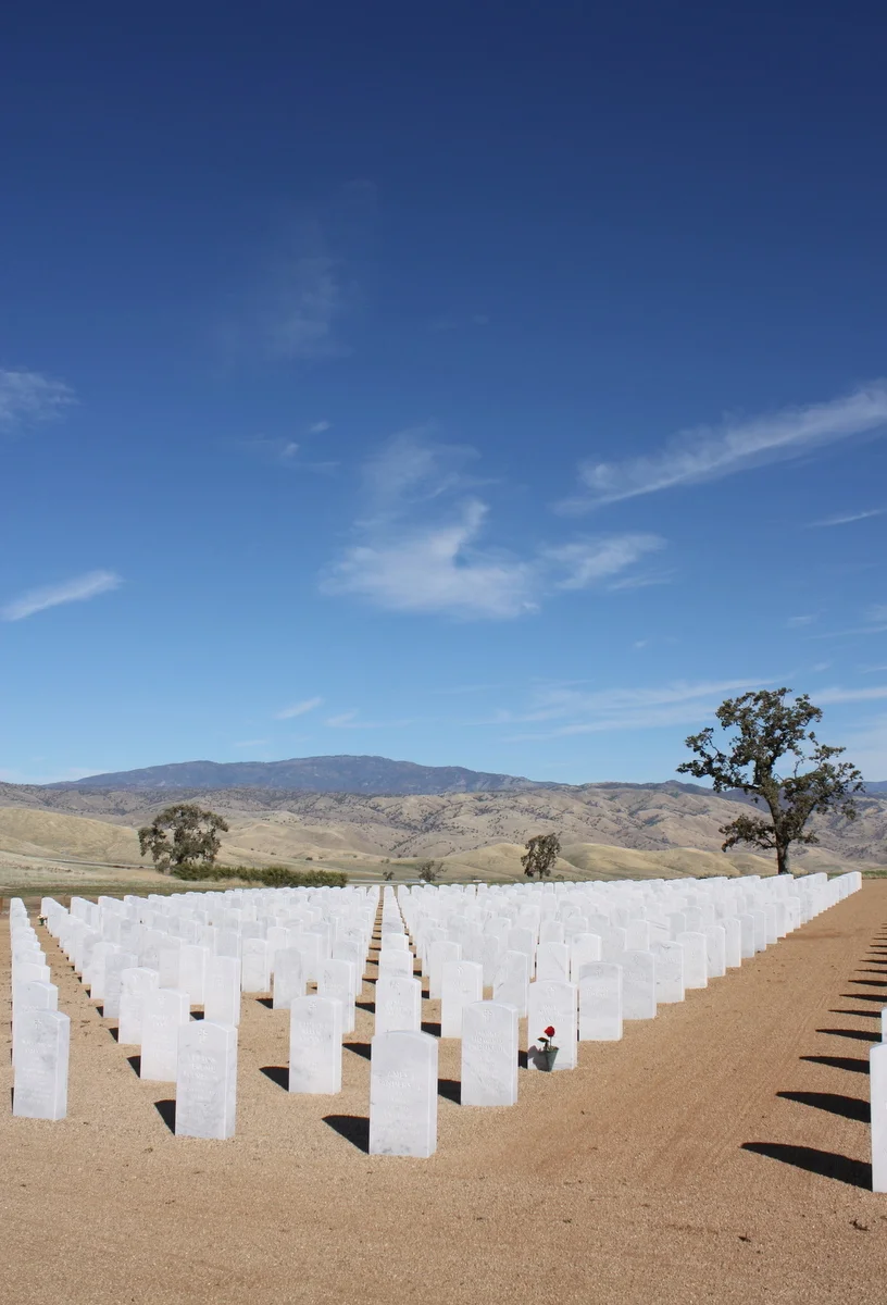  Our trip to Weedpatch meant we had to take a detour back to the highway, but we were glad for it as it took us past the Bakersfield National Cemetary for veterans. It's new, with the first remains being interred in 2009. The space and the layout wer
