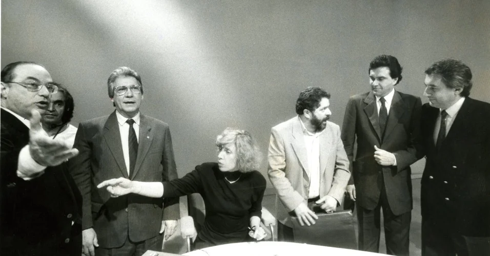 Paulo Maluf, Mario Covas, Marília Gabriela, Lula, Ronaldo Caiado, Guilherme Afif Domingos antes do antológico debate da Band. Quem não viu, google já!