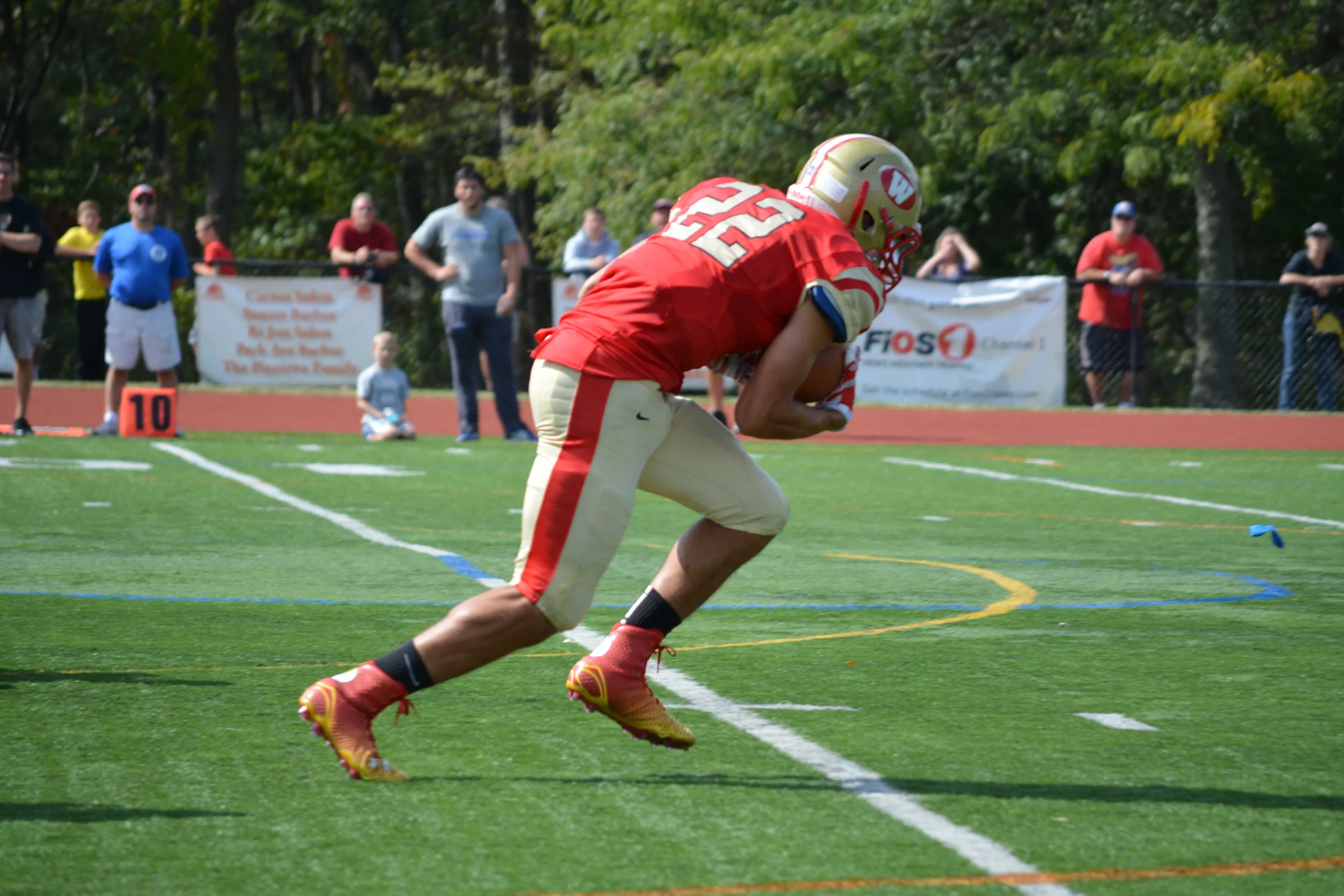 Homecoming Fervor Helps Colts Roll Over Smithtown West