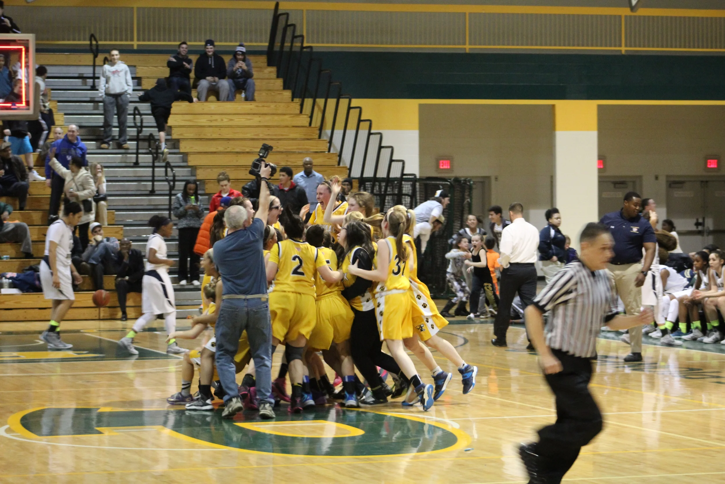 Cougars Clinch LI Championship By 1 Point