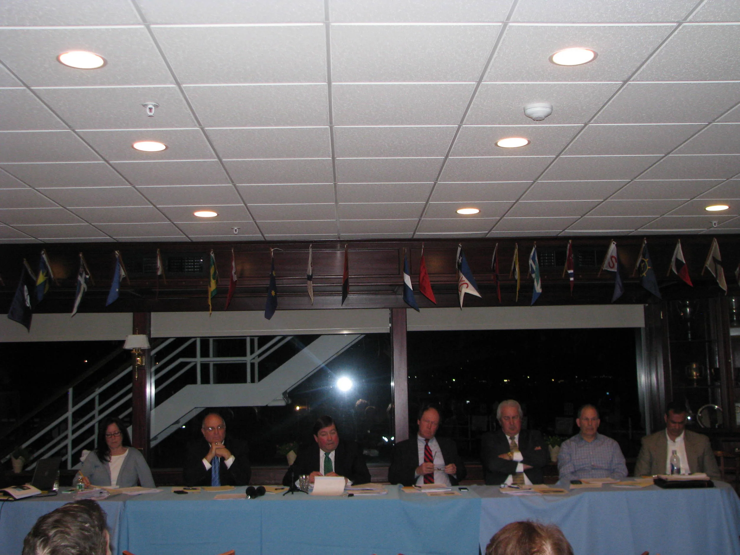 Huntington Bay Votes To Compensate Elected Officials