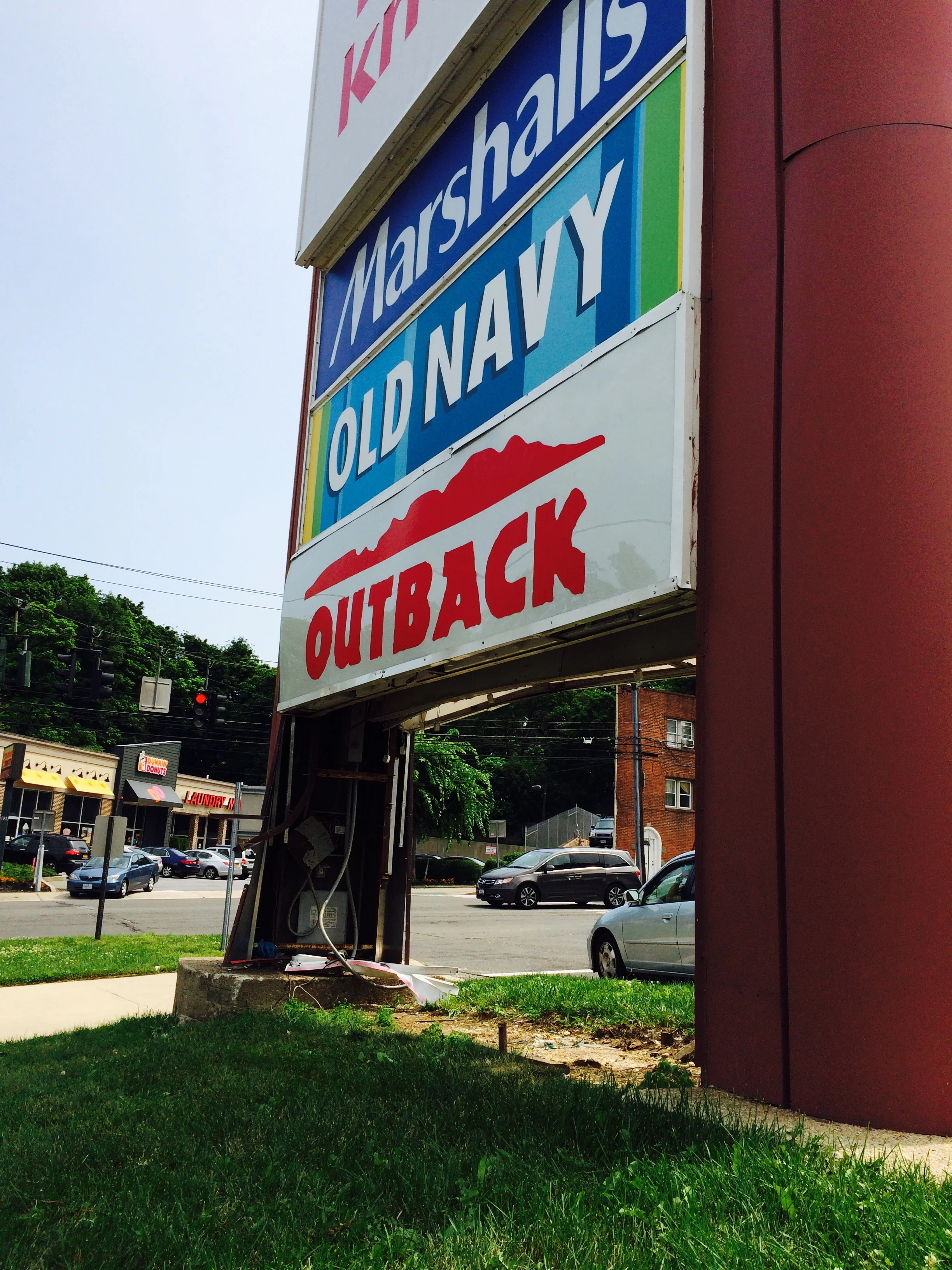 Cops: Man On Drugs Backs Through Big H Sign, Hits Building