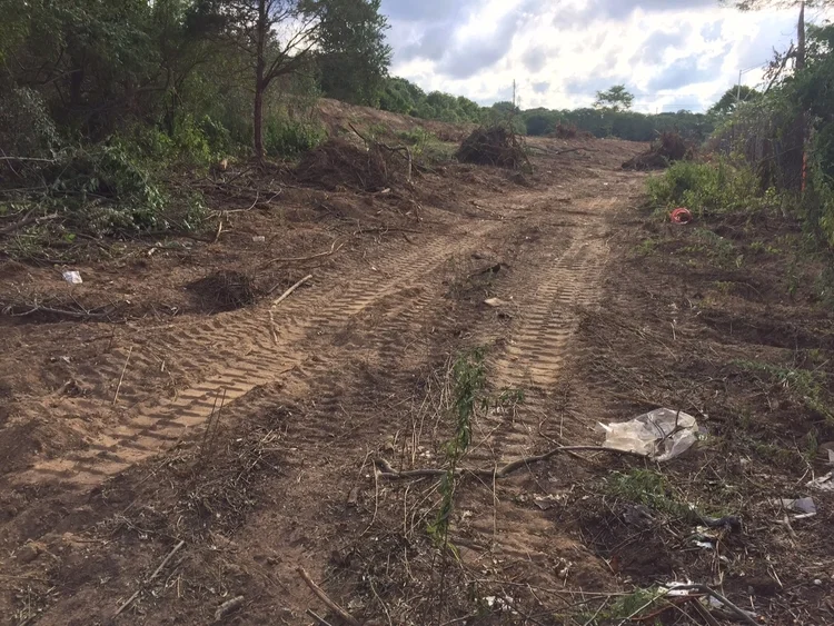 DOT Commish Meets With Officials Angered Over LIE Rest Area Plans