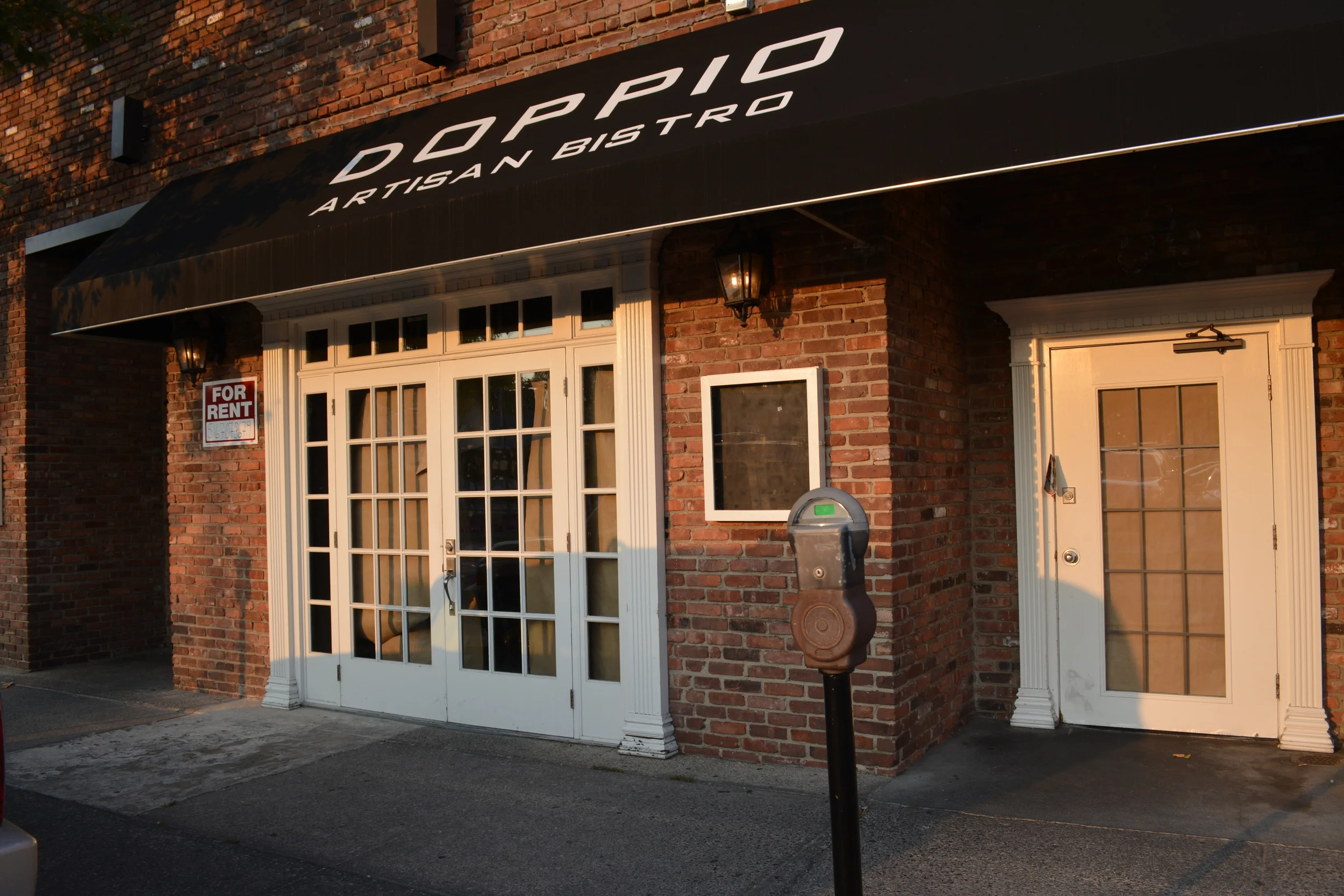 Doppio Closes Amid Lease Dispute