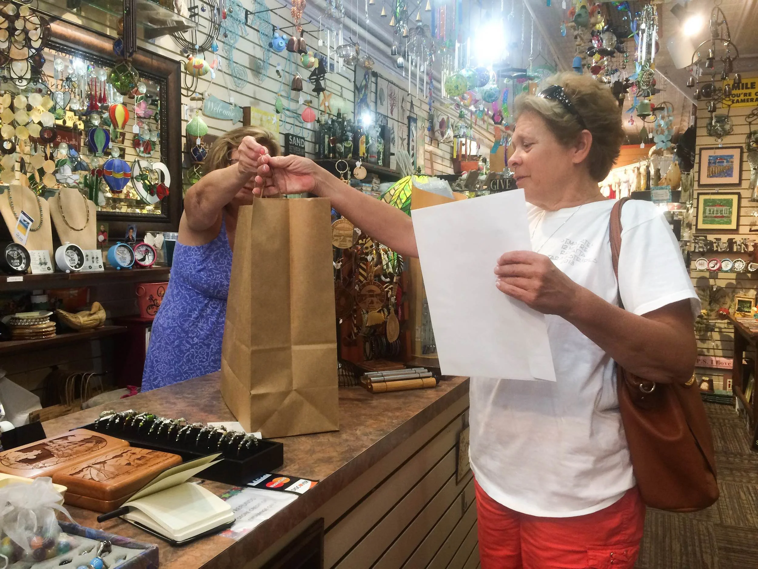 Town Readies For Holidays, Small Biz Saturday