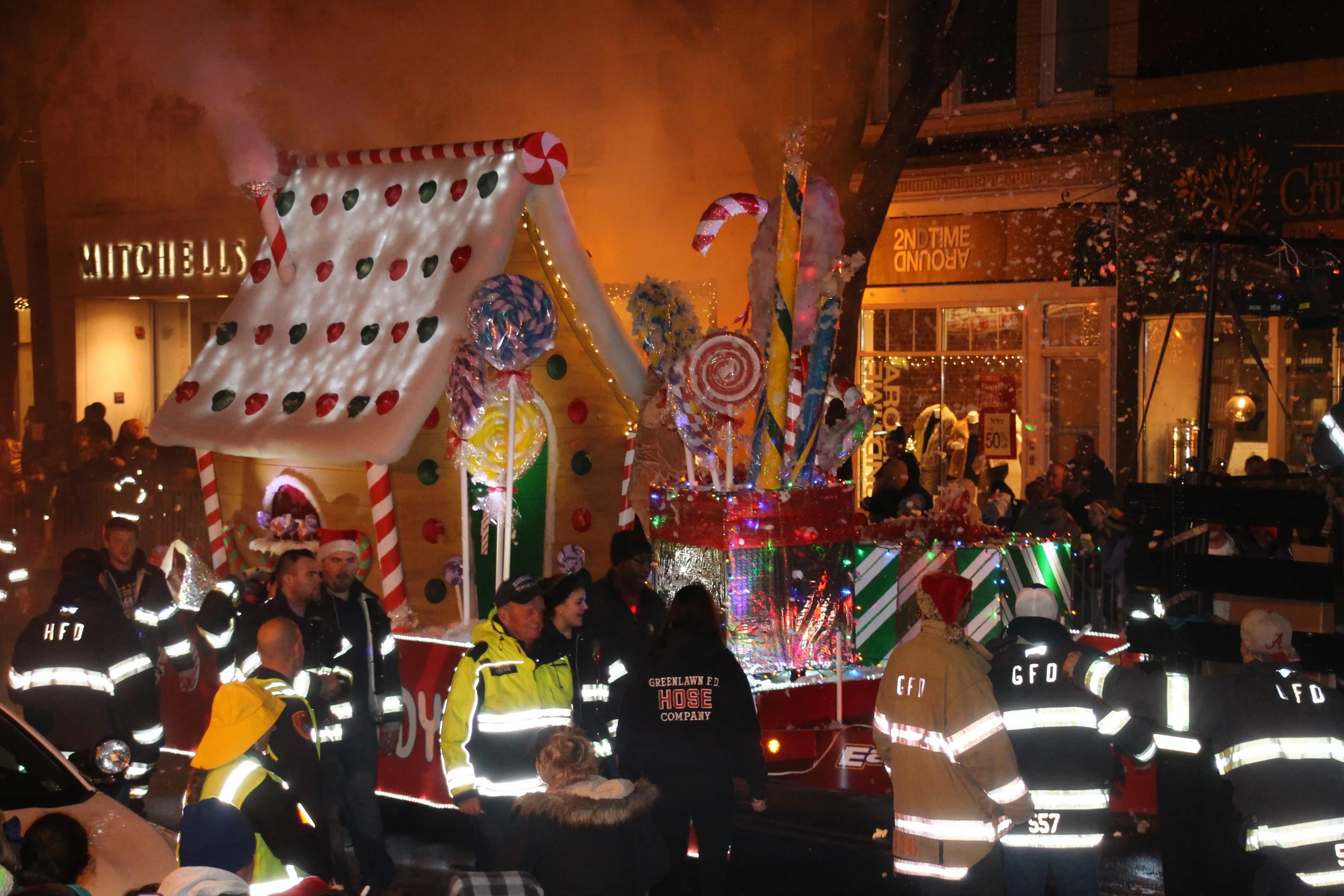 Rain Lets Up Just in Time For Big Crowds At Huntington Parade