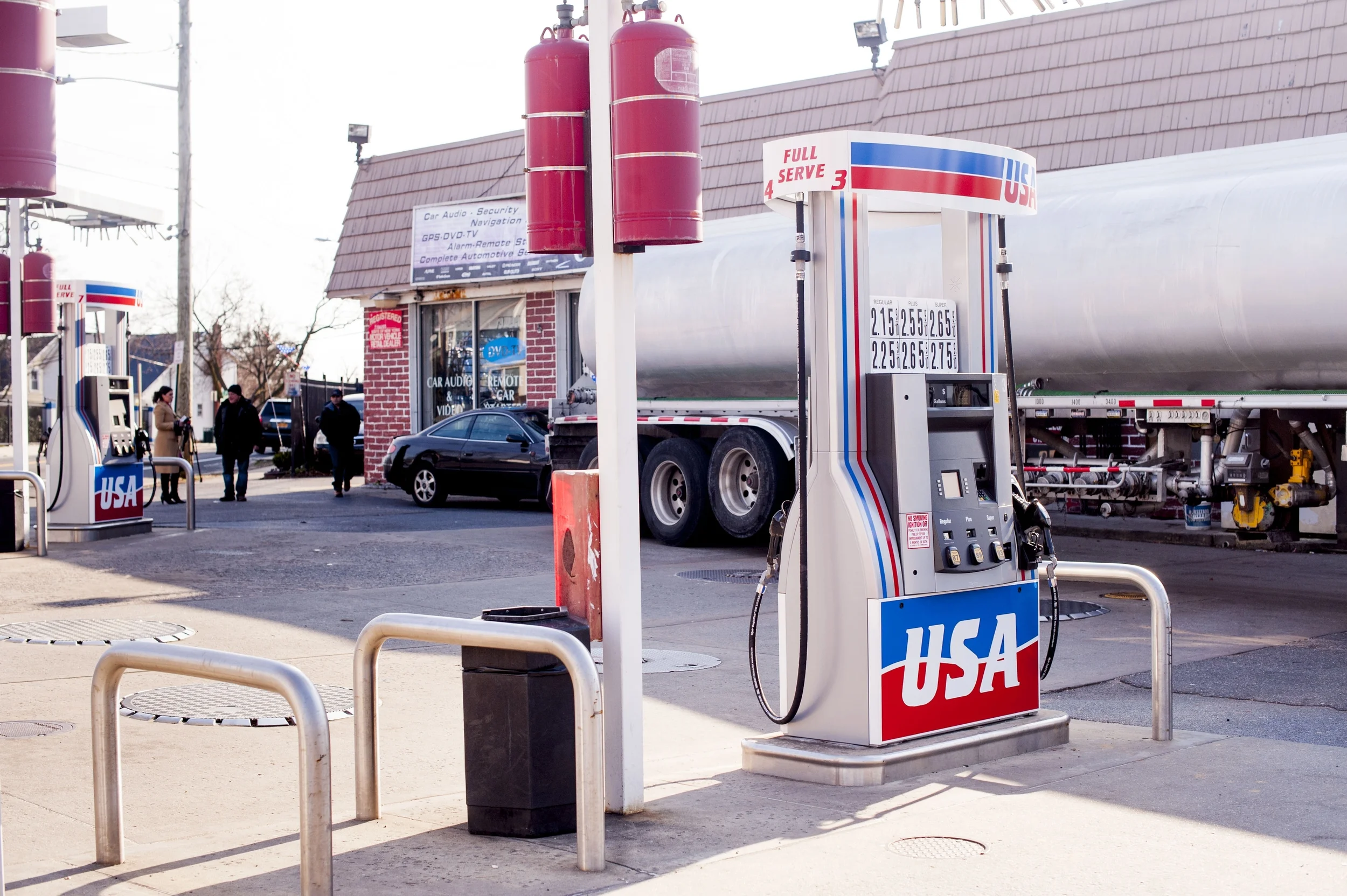 Shooting Victim Describes Gas Station Robbery