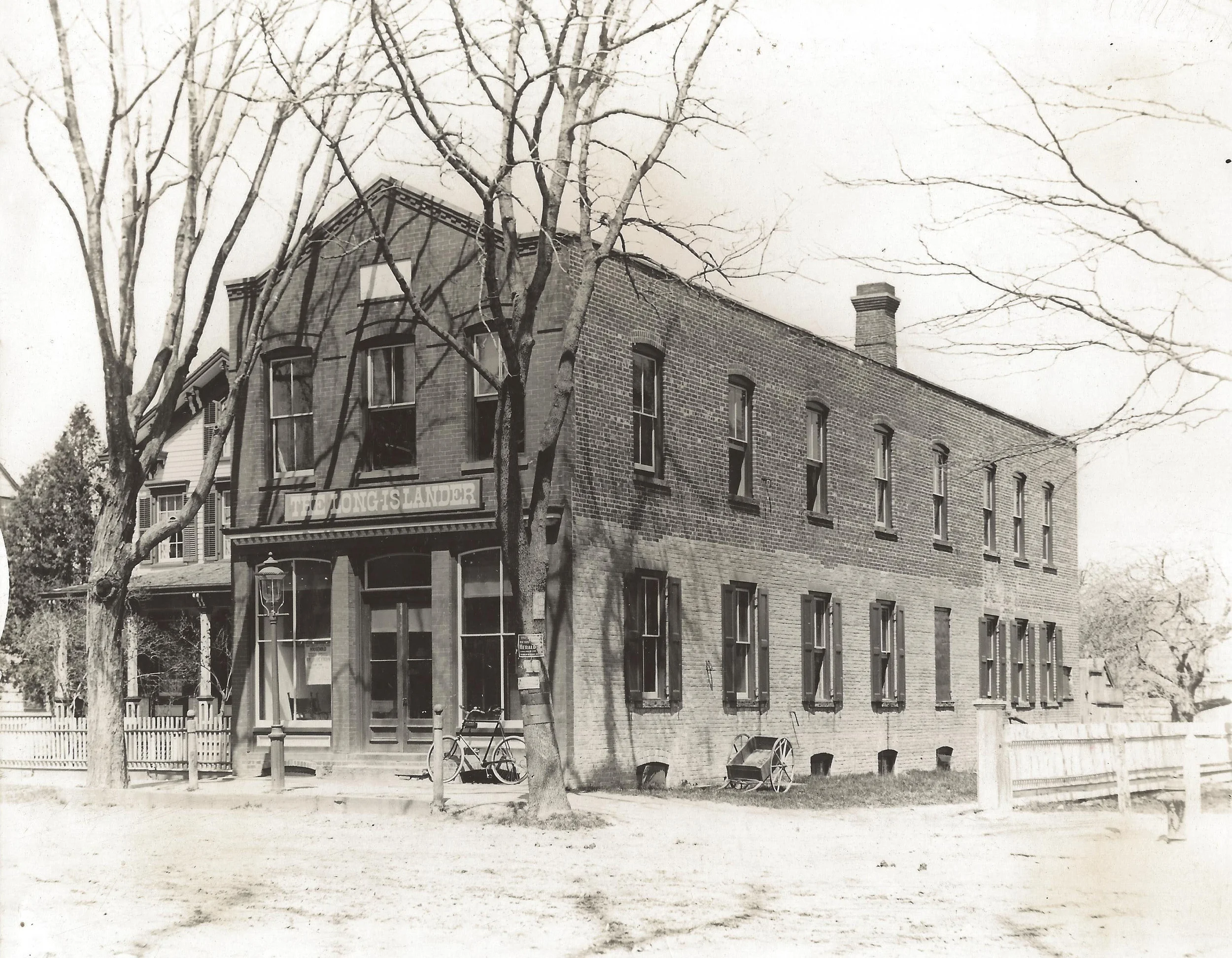 Then And Now: A Stroll Through Huntington