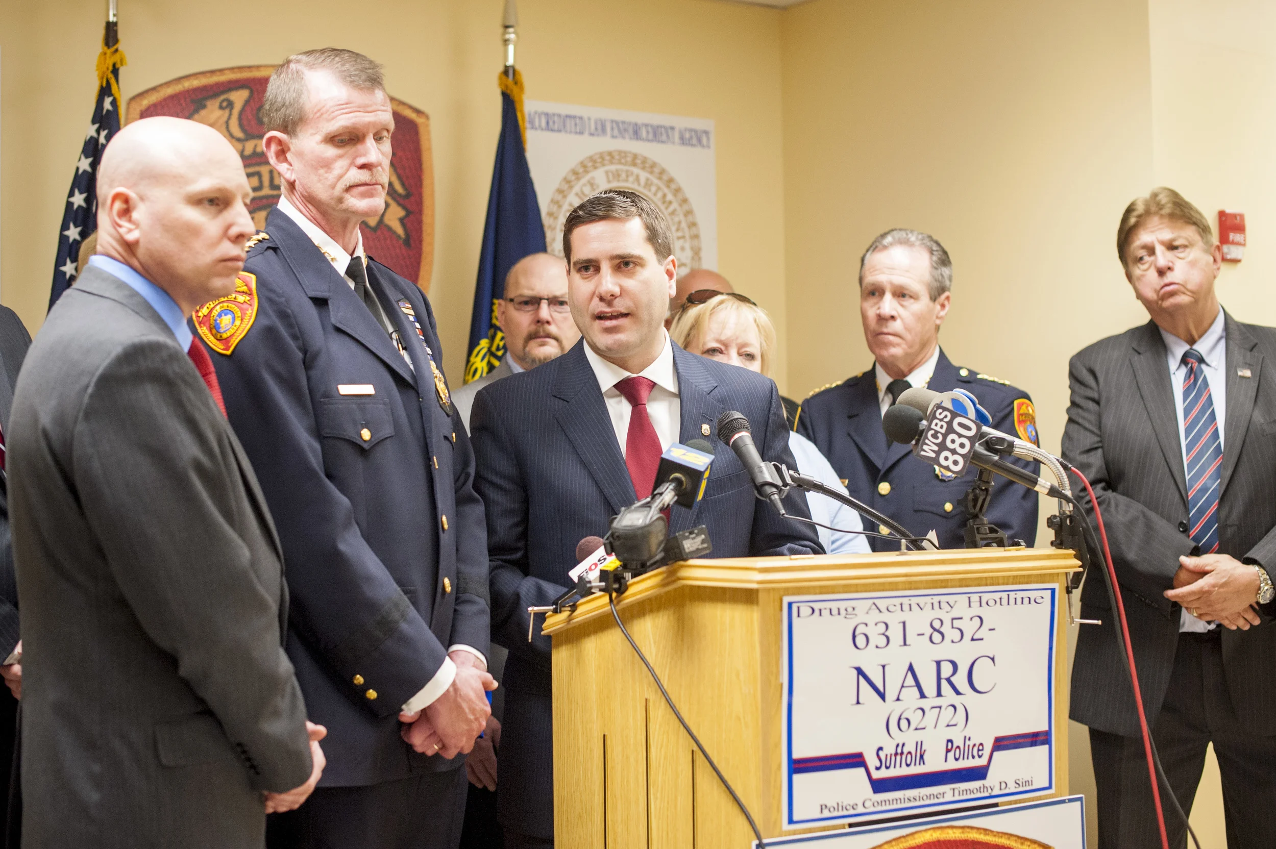 As part of Suffolk County Police Department’s new narcotics strategy, Commissioner Timothy Sini announced the establishment of a narcotics hotline that will prioritize reports of narcotic dealing.