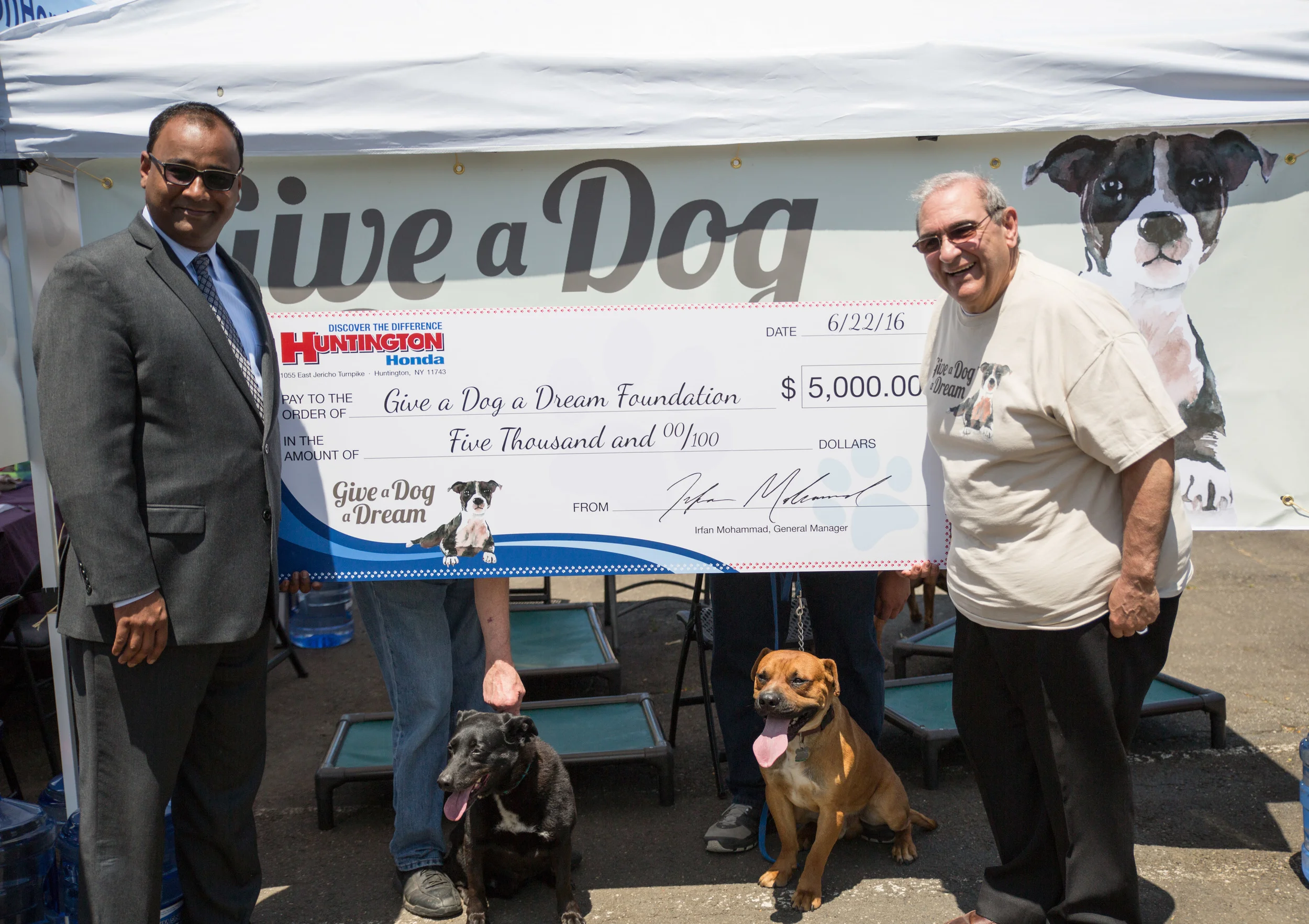 Huntington Honda Presents $5K Check To ‘Give A Dog A Dream’
