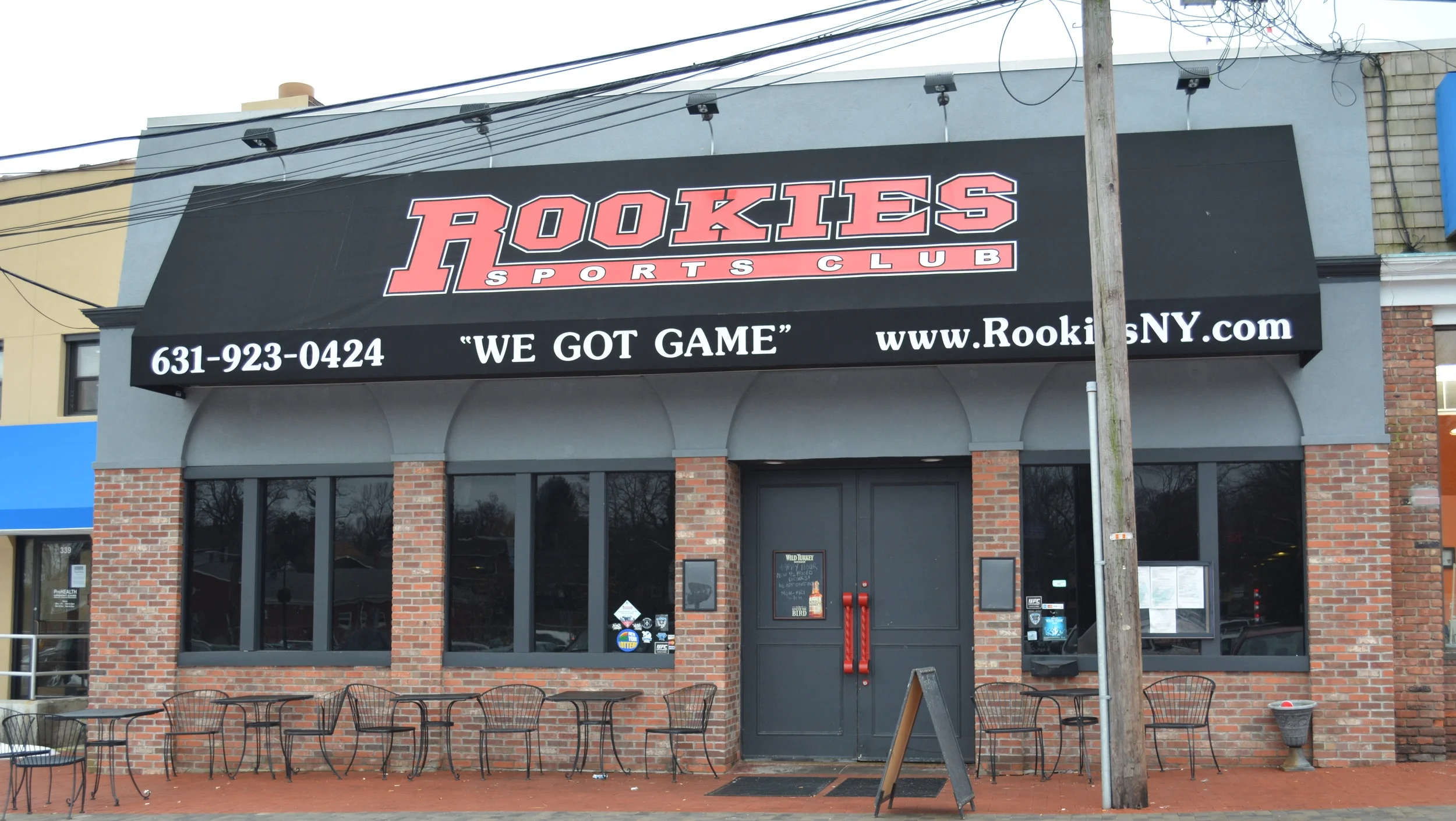 Sports Bar’s New Owners Call Timeout