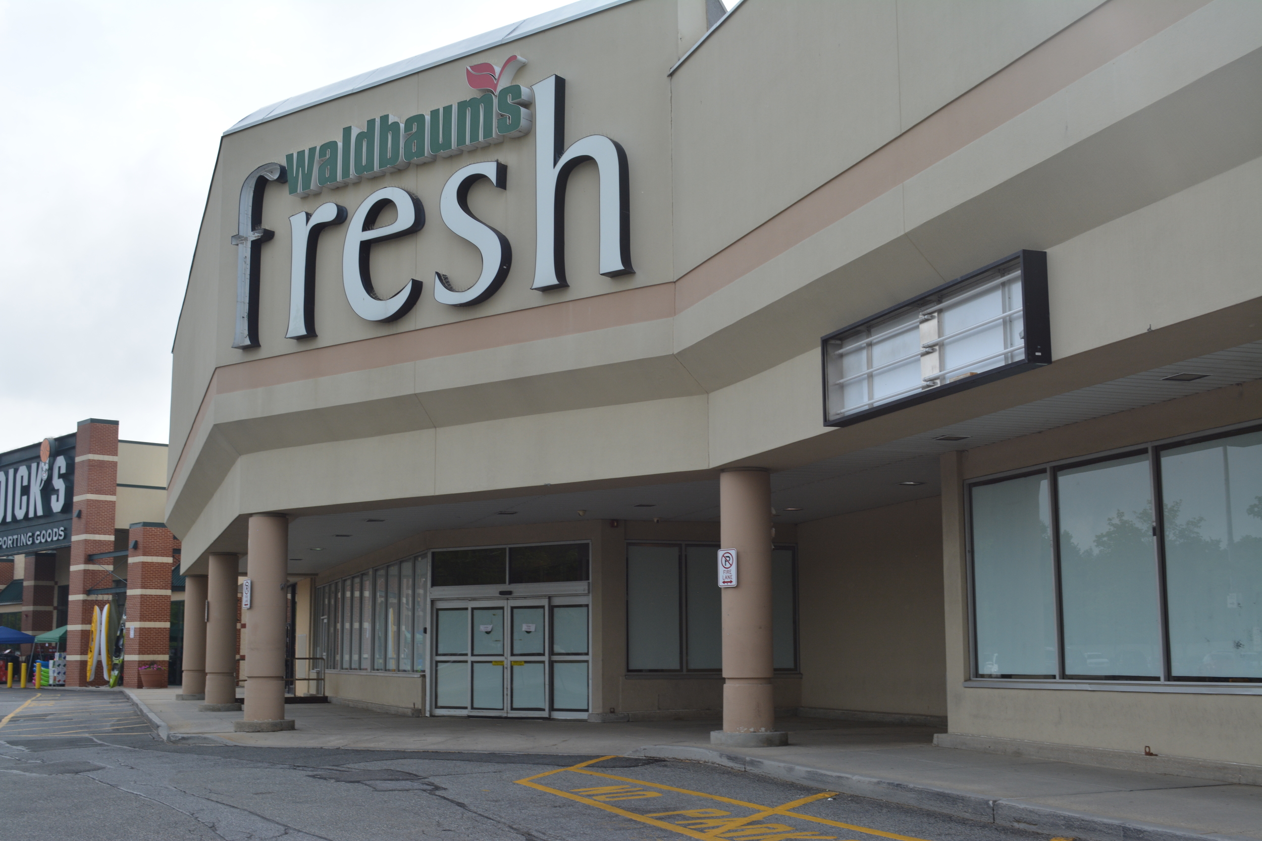 The former Waldbaum’s in Melville Mall, which has been vacant since the store closed last year, is expected to become the sixth Uncle Giuseppe’s Marketplace location on Long Island, with a summer 2017 opening targeted.