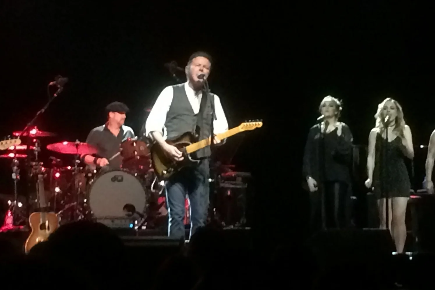 Henley Covers 4 Decades At Paramount Show