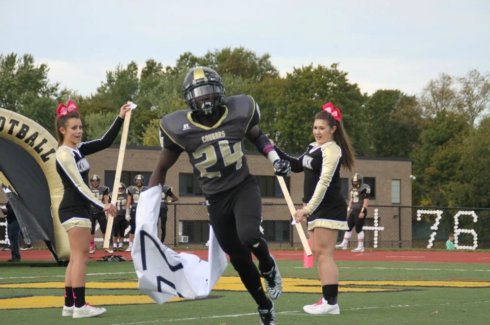 Cougars Hang Tough On Homecoming