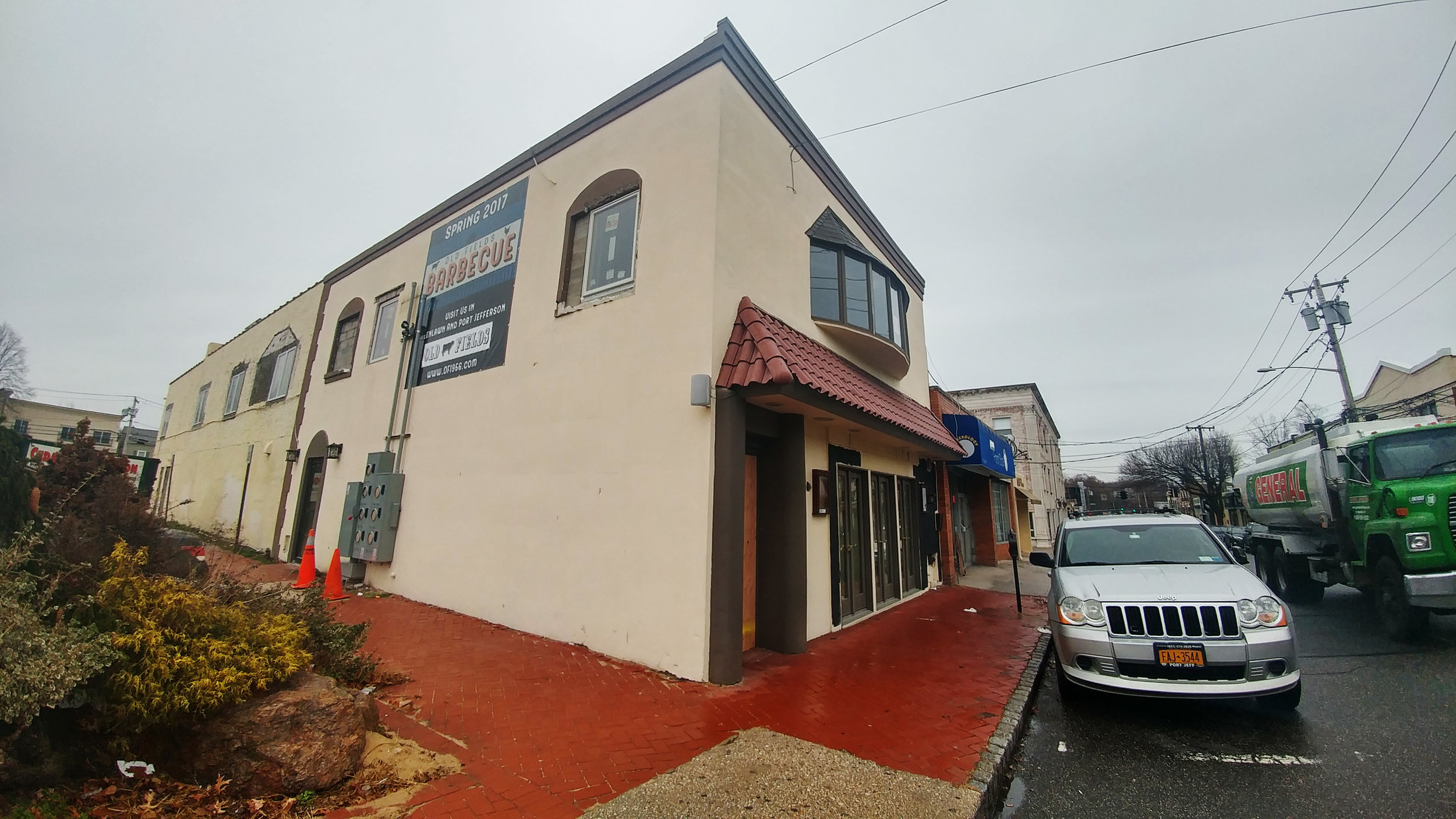 Side Dish - A Closing & Opening In Huntington Village