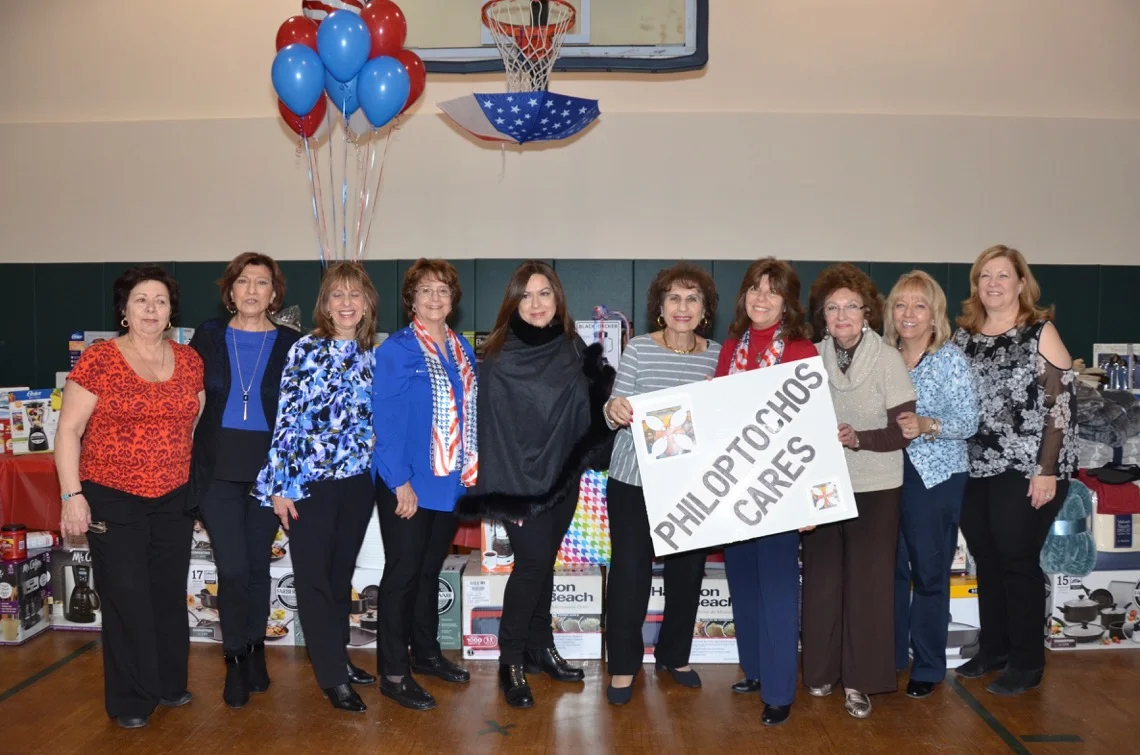 Church Helps Vets Fill Up New Homes