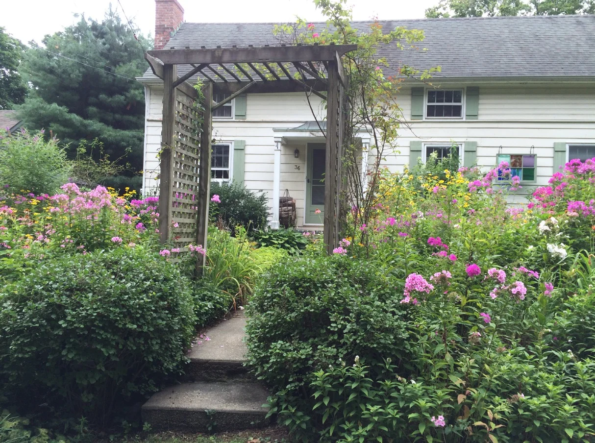  Residential 36 Sunset St., Huntington Candice Baranello 
