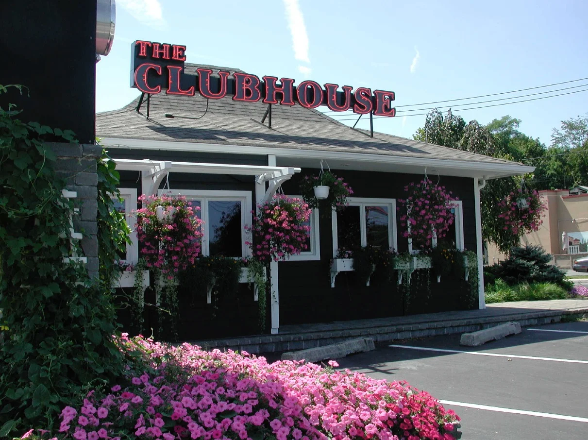  Restaurant s The Clubhouse, 320 W Jericho Turnpike Huntington. 