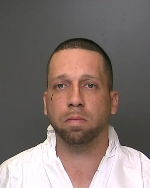 Man Guns Down Girlfriend In Street, Cops Say