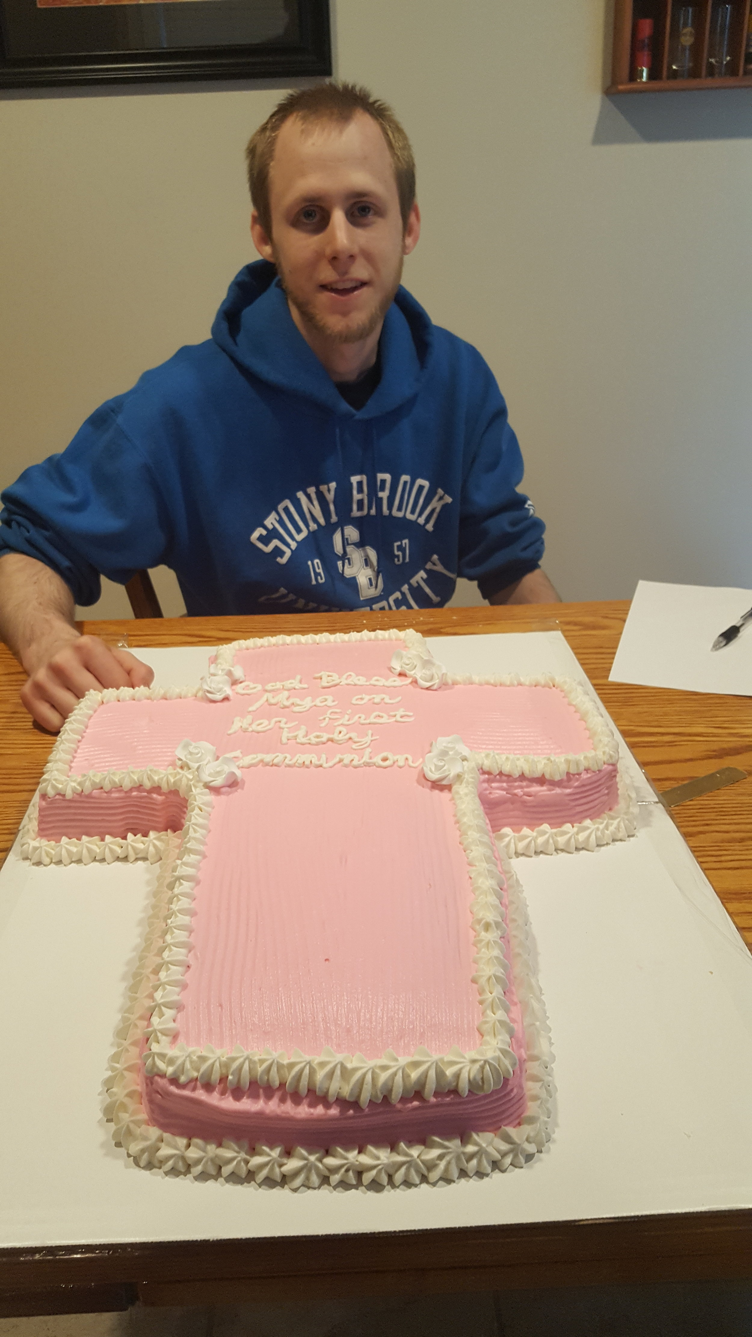  John Holst, a former assistant pastry chef at Nick &amp; Toni’s in East Hampton, has launched his own home bakery service, Holst Cakes. 