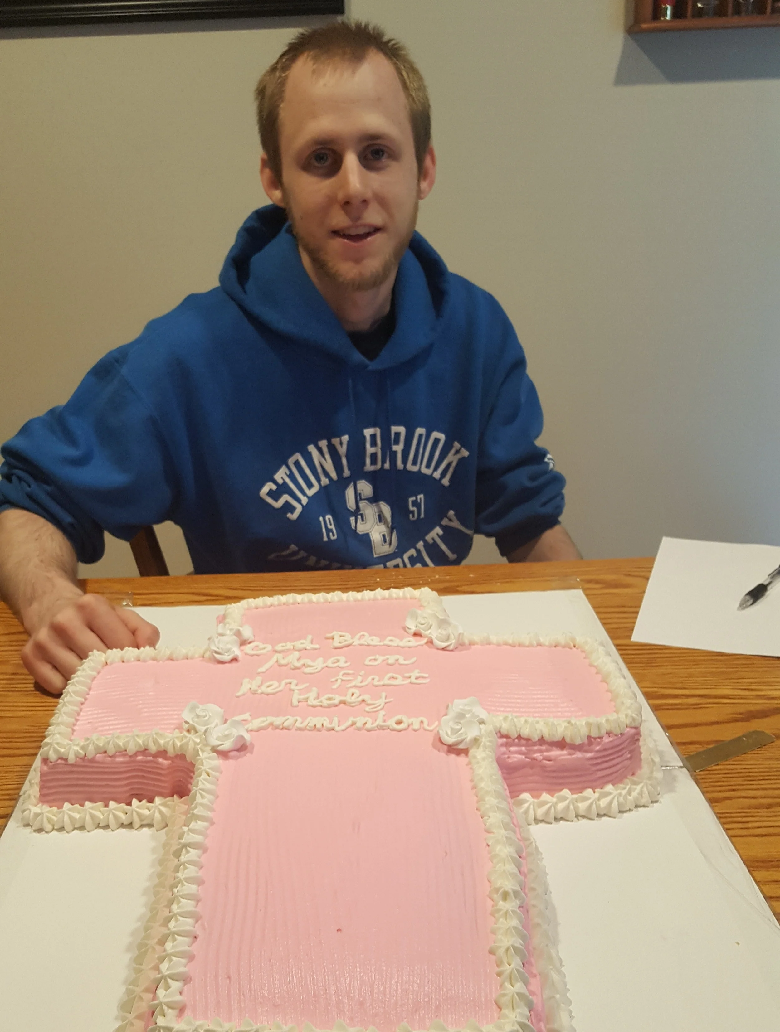 Side Dish: Barbecue, Holst Cakes & More Mother's Day Plans