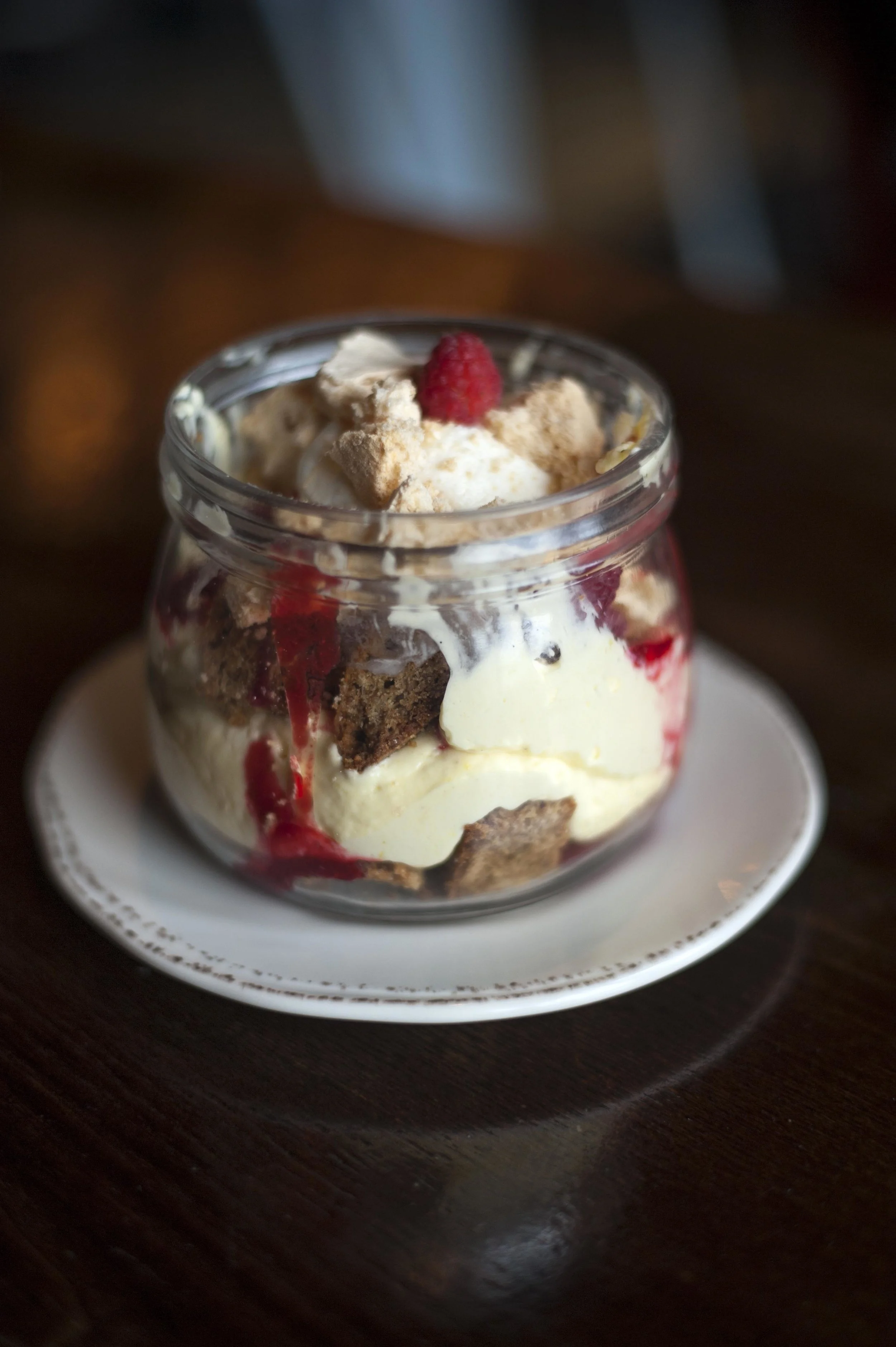  The Key Lime Pie Parfait mixes crumbled graham crackers and vanilla meringue, fresh raspberries and raspberry coulis with ice cream. 