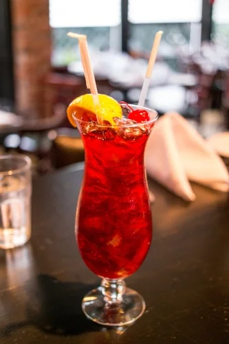  To cool off, order a Hurricane, which is a mix of dark rum and Pat O’Brien’s Hurricane Cocktail Mix, straight from the Pelican State.    