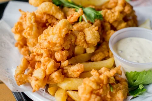  Hauling down Ipswich clams from Rhode Island, the fresh, crispy goodness of the Deep Fried Surf Clams will surely satisfy lovers of all things seafood. 