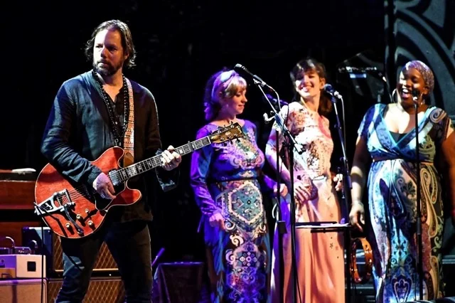 The Magpie Salute Rocks With Classic, New Energy