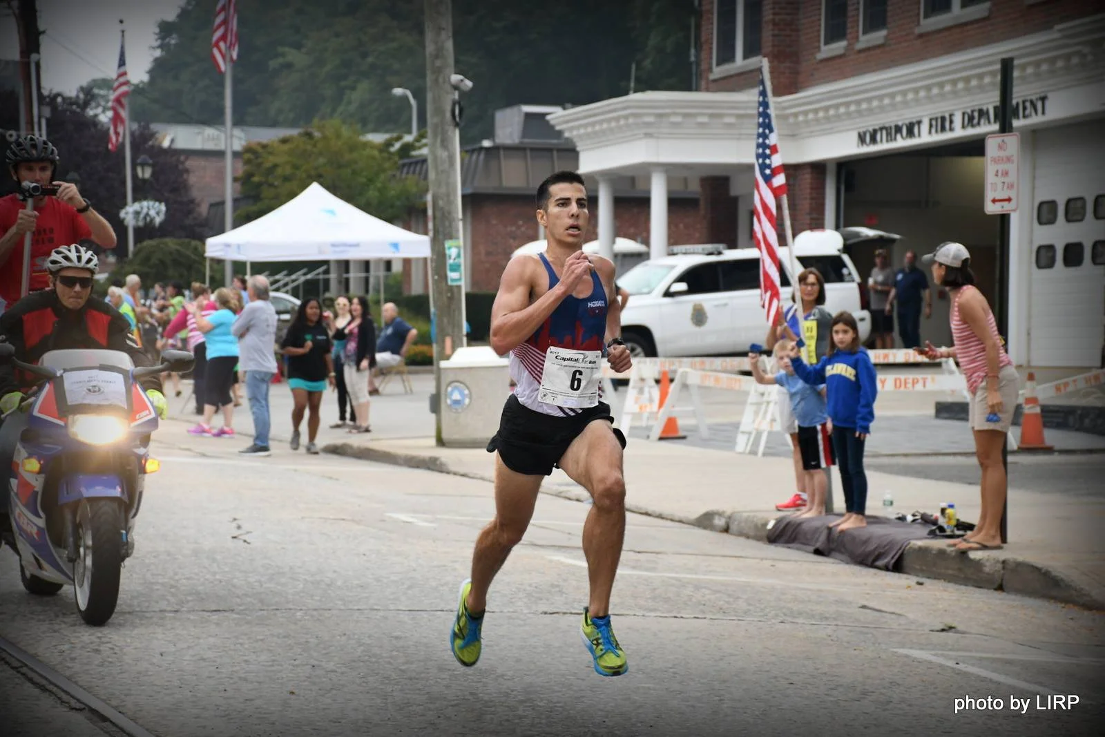   U.S. Olympian Donald Cabral races to his top overall finish (29:24.24) in the 2017 Great Cow Harbor 10K.   Photos/Ed Grenzig/Long Island Running Photos  