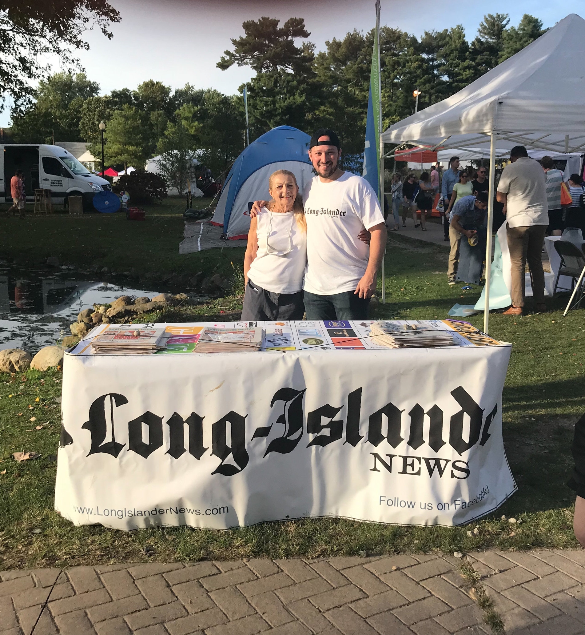   Long-Islander News digital media editor Paul Shapiro with Long-Islander newspaper subscriber Roberta Palmer.&nbsp;  Long Islander News Photo/Paul Shapiro  