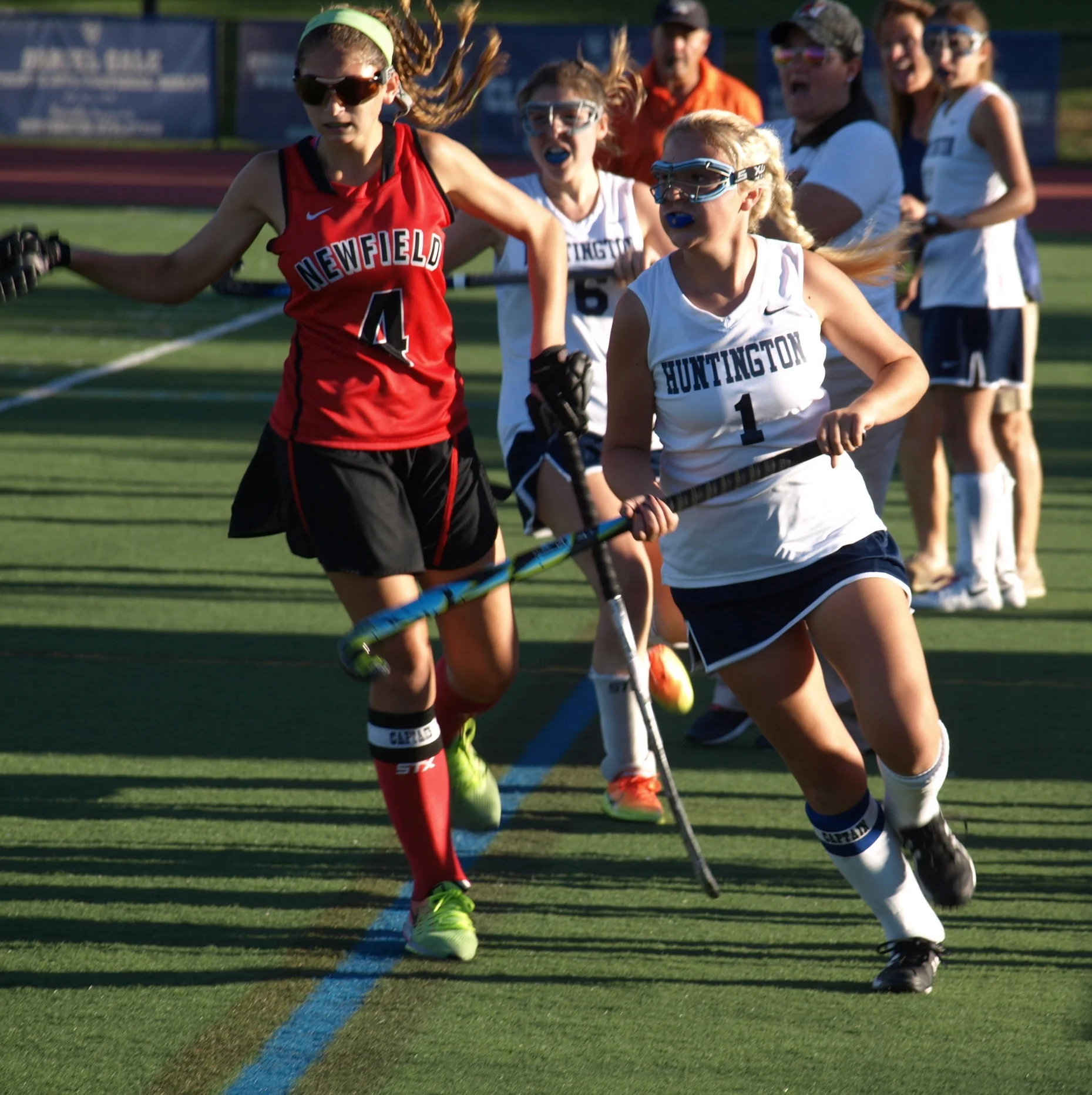 Tough Senior Day Loss For Huntington Blue Devils Field Hockey