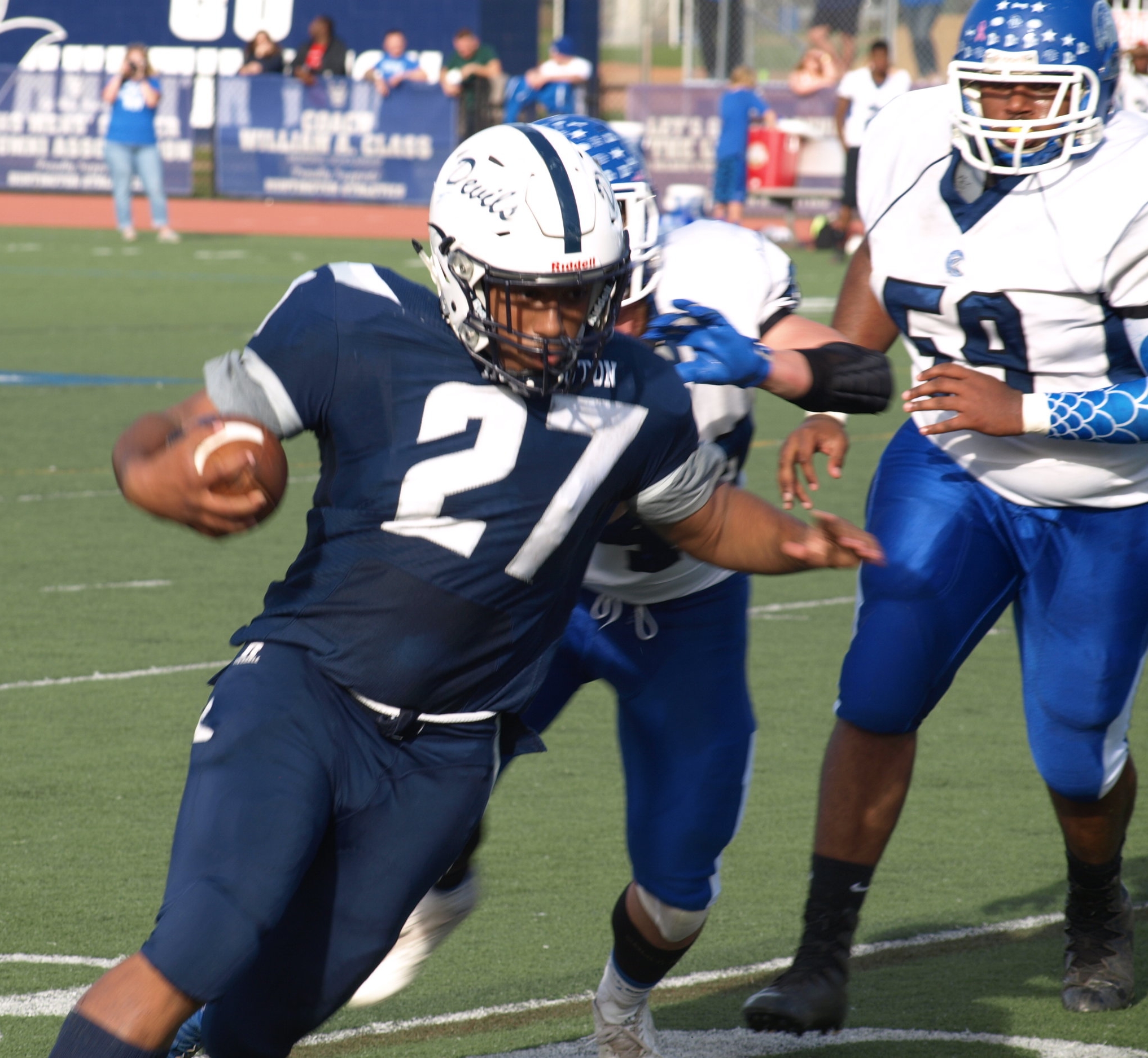 Huntington Blue Devils Enjoy Homecoming Victory