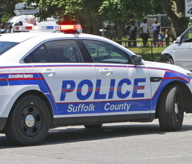 170727-suffolk-county-police-officer-feature.jpg