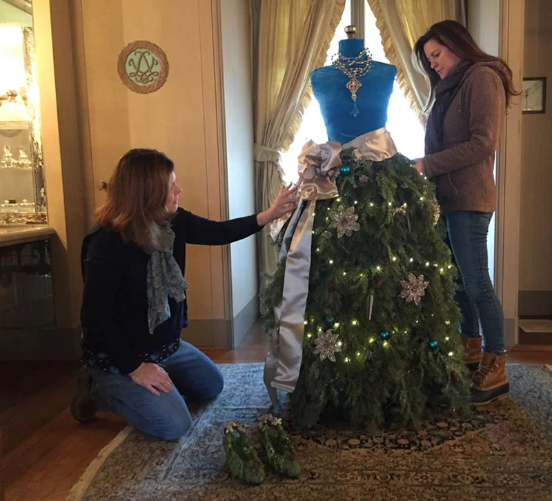Vanderbilt Mansion Decorated For Season