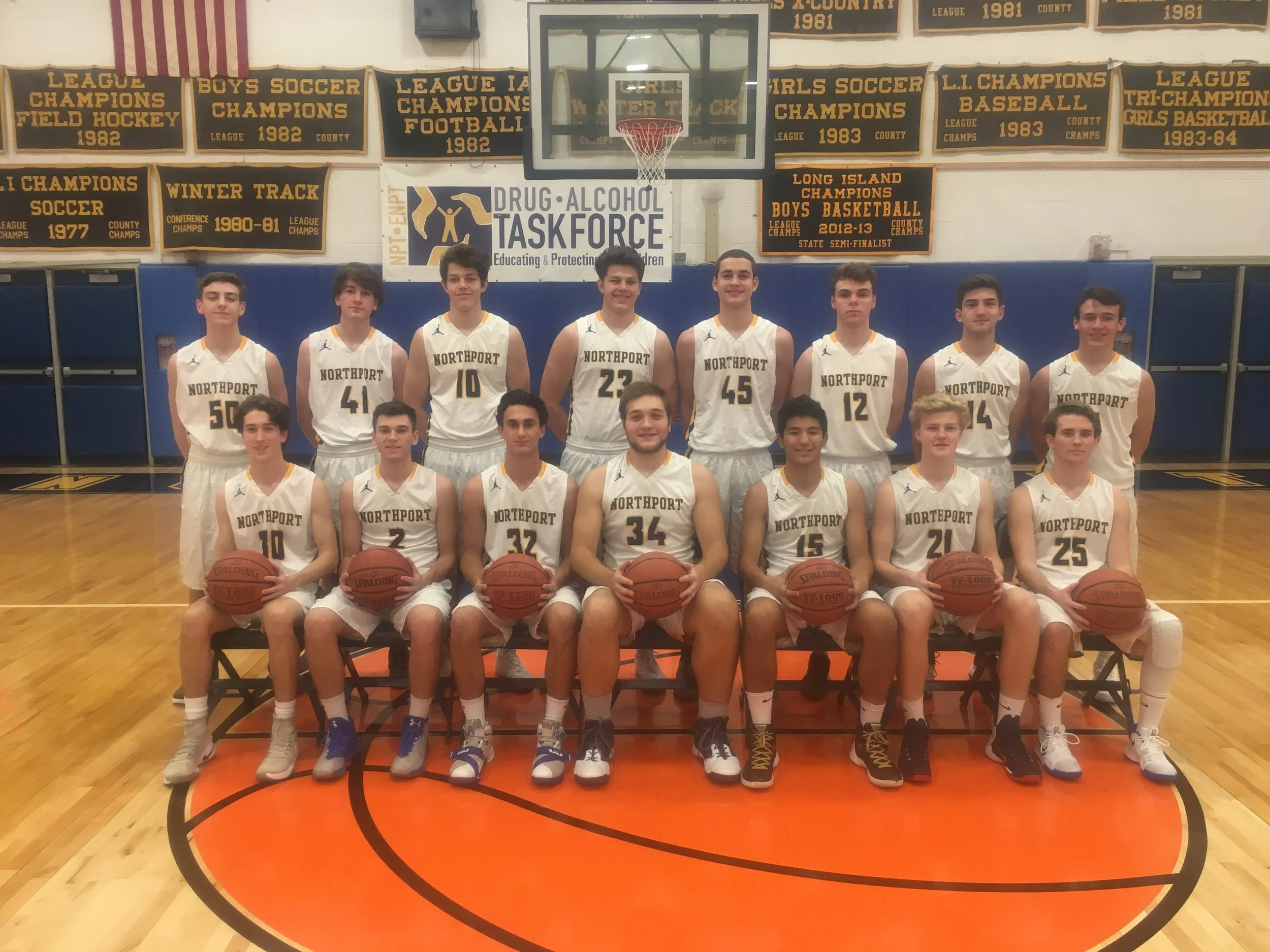   The 2017-2018 Northport boys basketball squad.  &nbsp; Photo by Andrew D’Eloia  
