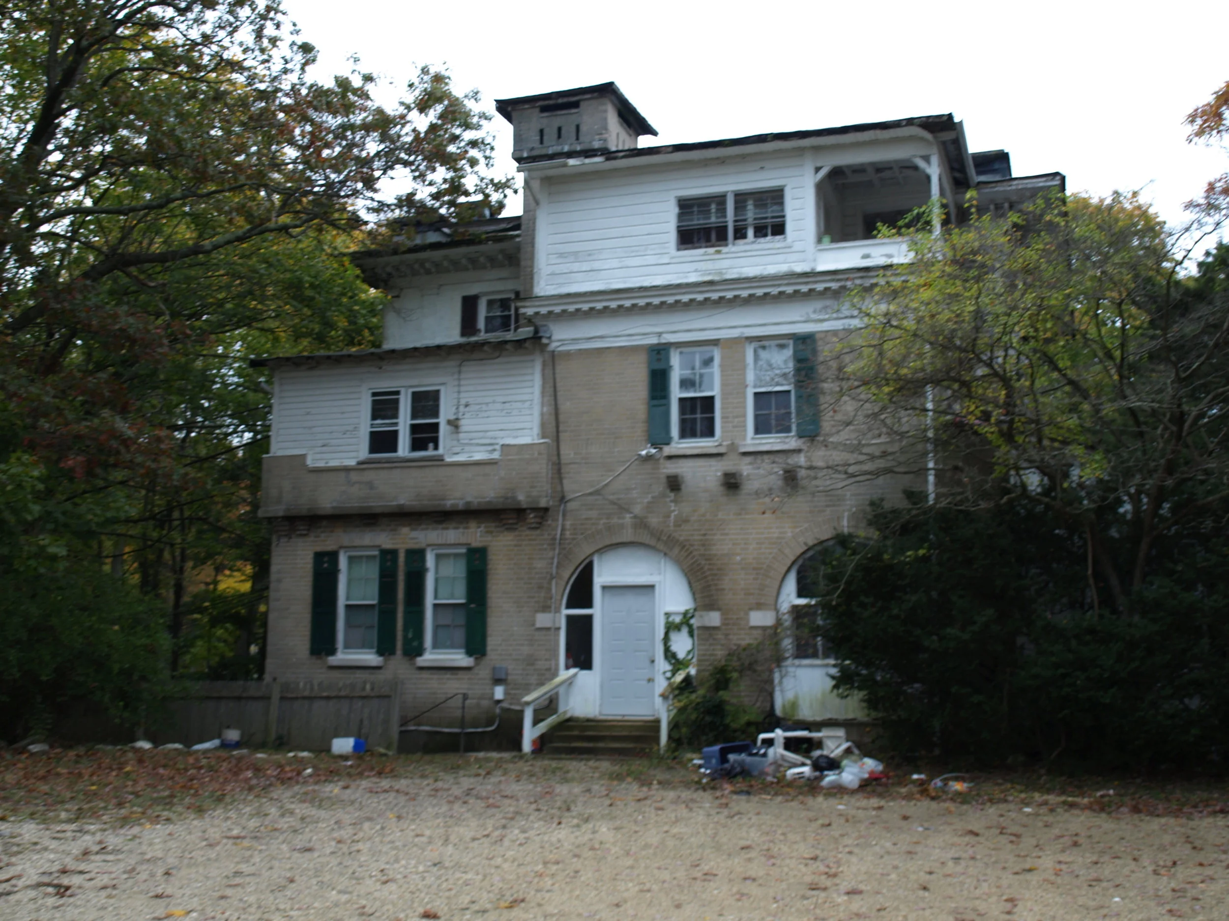   The current structure at 1 Noyes Lane, Halesite would be demolished if plans for an eight-lot subdivision of the 5.6-acre property it sits on are approved.  