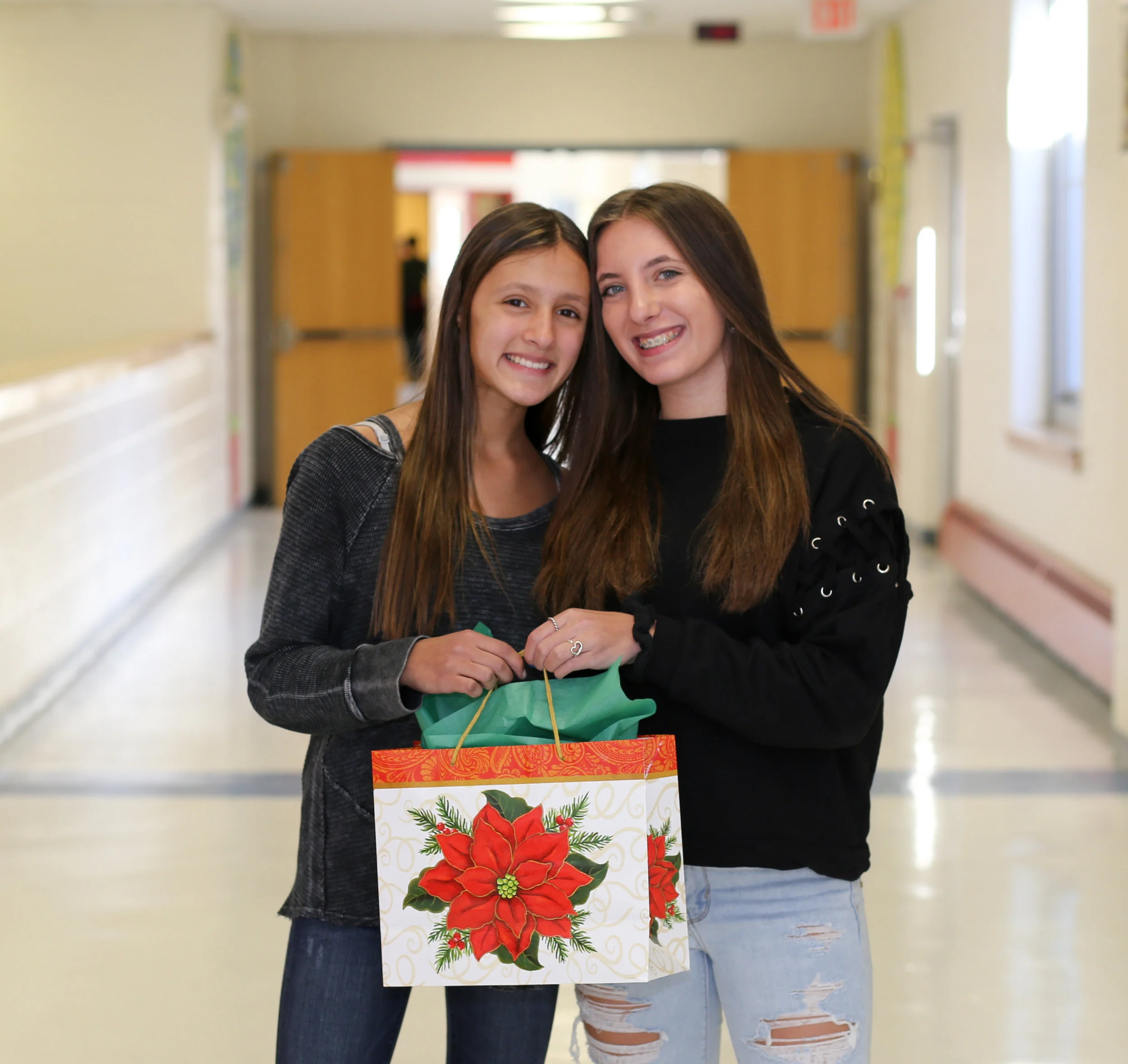 Middle Schoolers Support Teens Battling Cancer