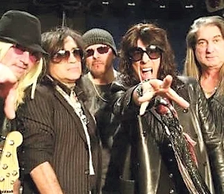 'Walk This Way' To See Pump