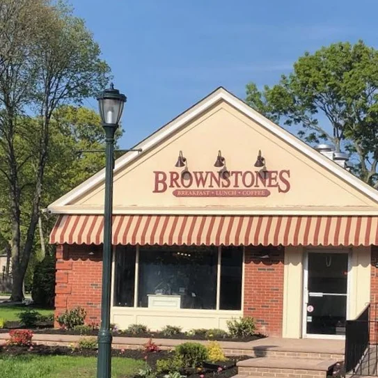 Side Dish: New Brownstones; Farmers Market Season; & More