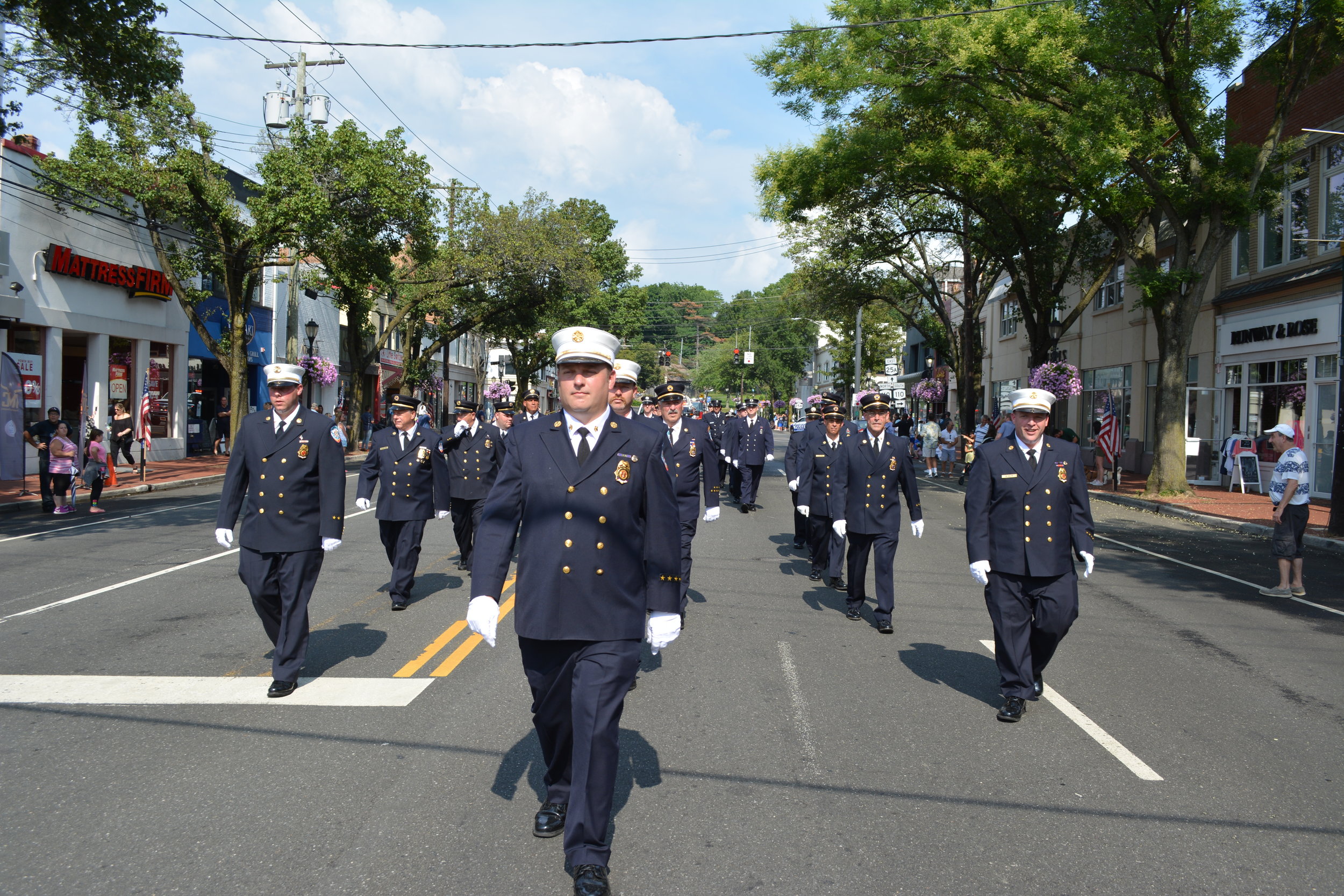 FD03_Hunt_Members_Lead_Parade.JPG