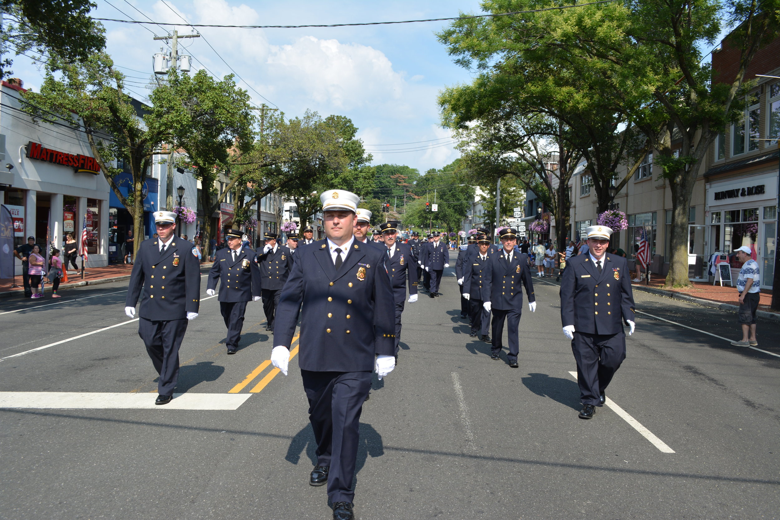 FD03_Hunt_Members_Lead_Parade.JPG
